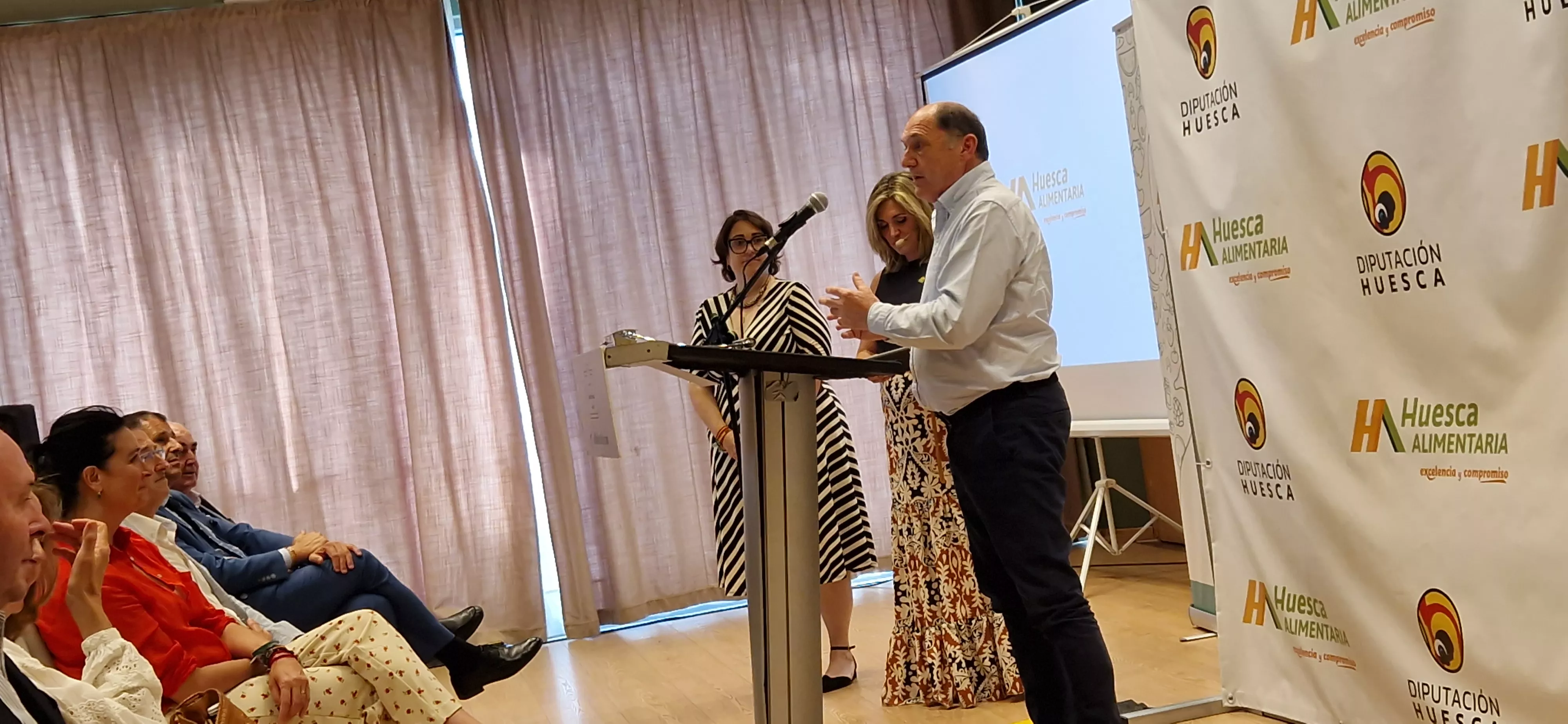 El premio Productor del Año ha sido para Casa Fondevila, en la Gala de Huesca Alimentaria 2026. Foto Myriam Martínez