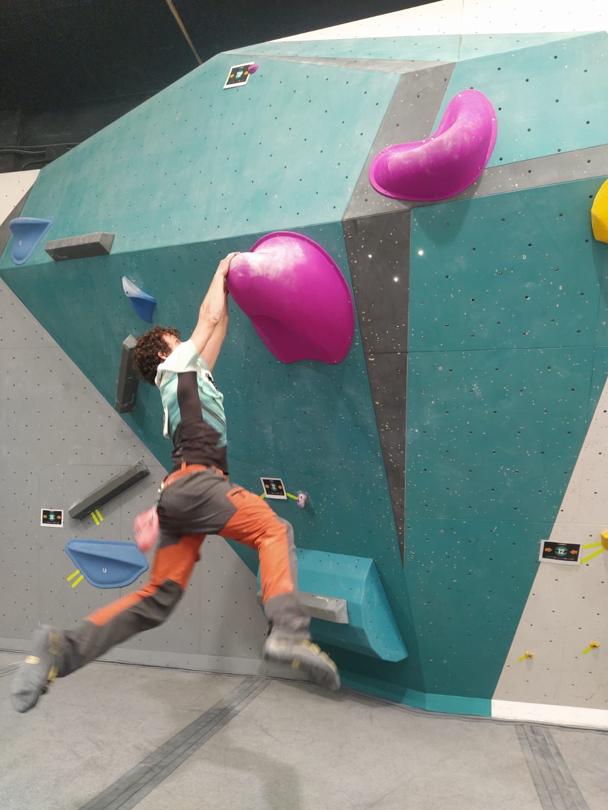 Imágenes de la Competición de Escalada en Bloque Ciudad de Huesca