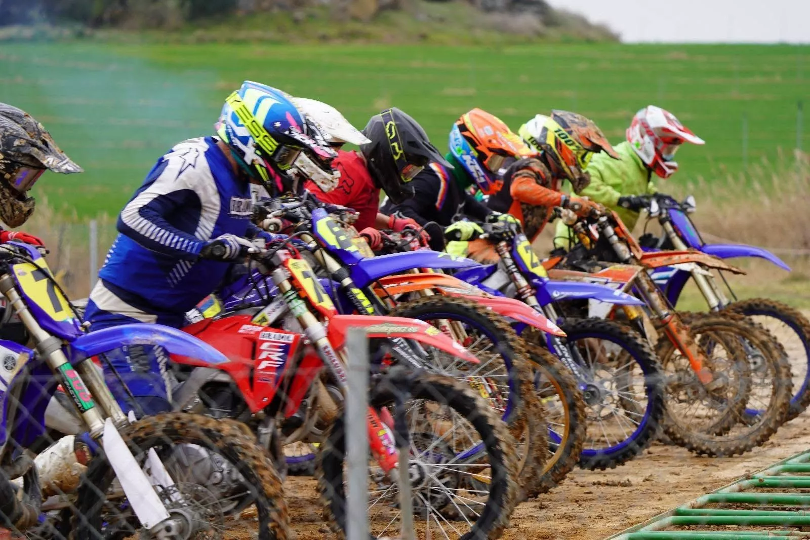 Monzón, preparado para un gran día de motocross.