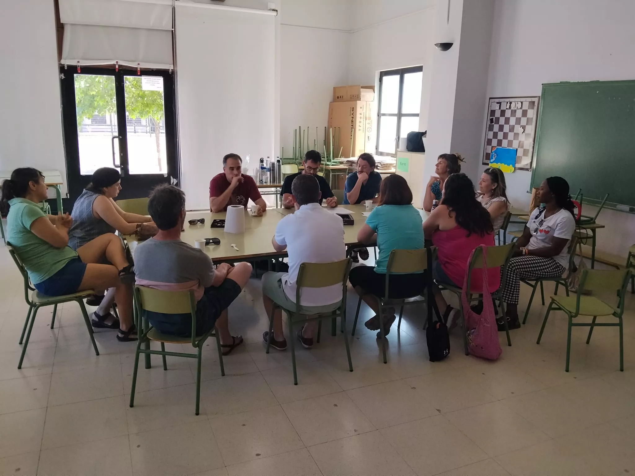 La Amypa del Colegio San Vicente impulsa una charla para promover un uso más consciente de los móviles.