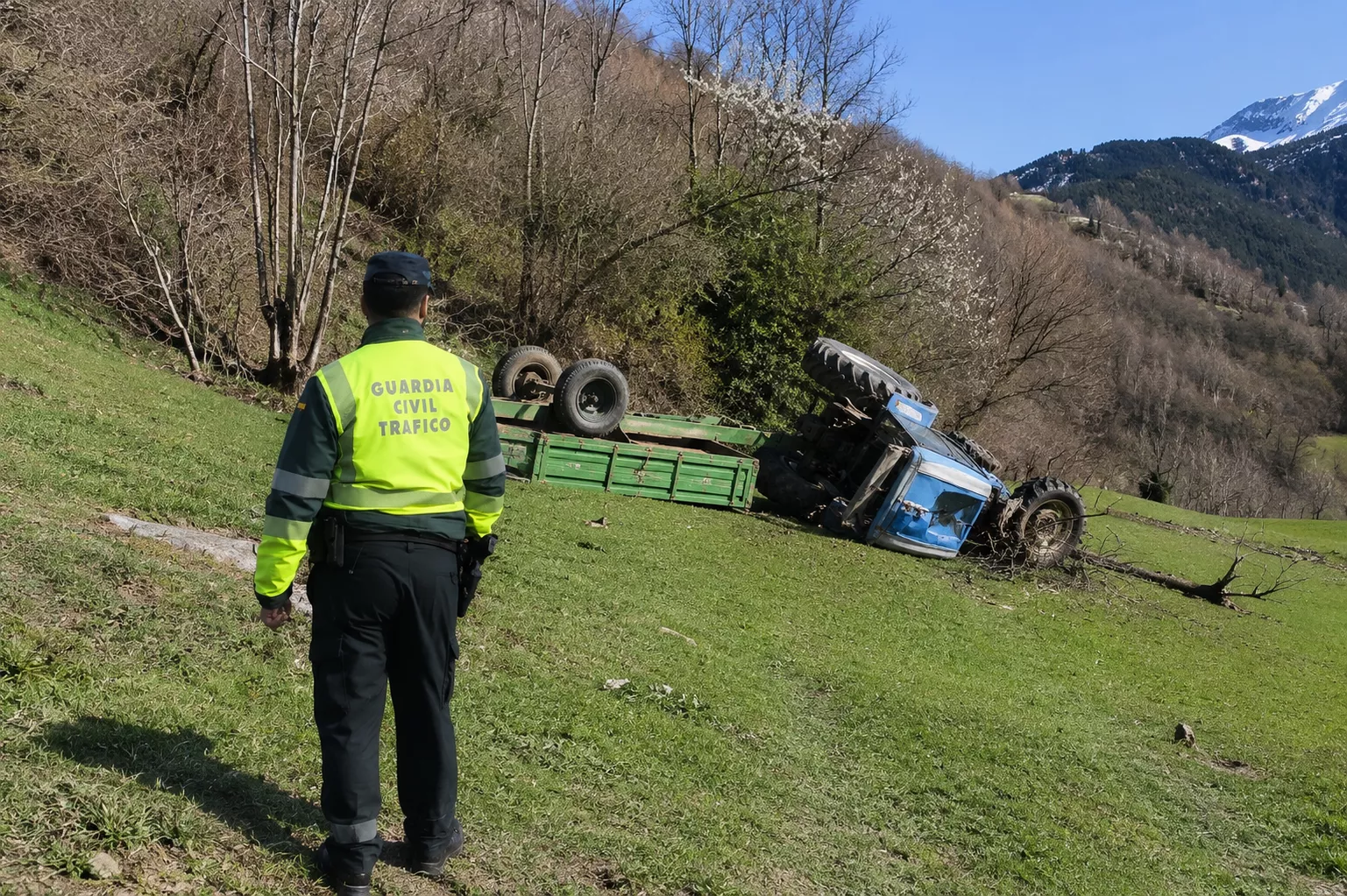Un accidente con un tractor destapa que el conductor nunca había obtenido el carné.