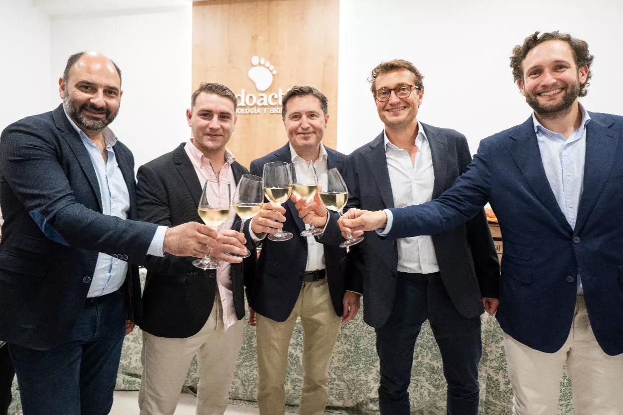 Fernando Torres, Pablo Ortega, los hermanos Alfaro e Isaac Claver en la inauguración de Podoactiva Barbastro