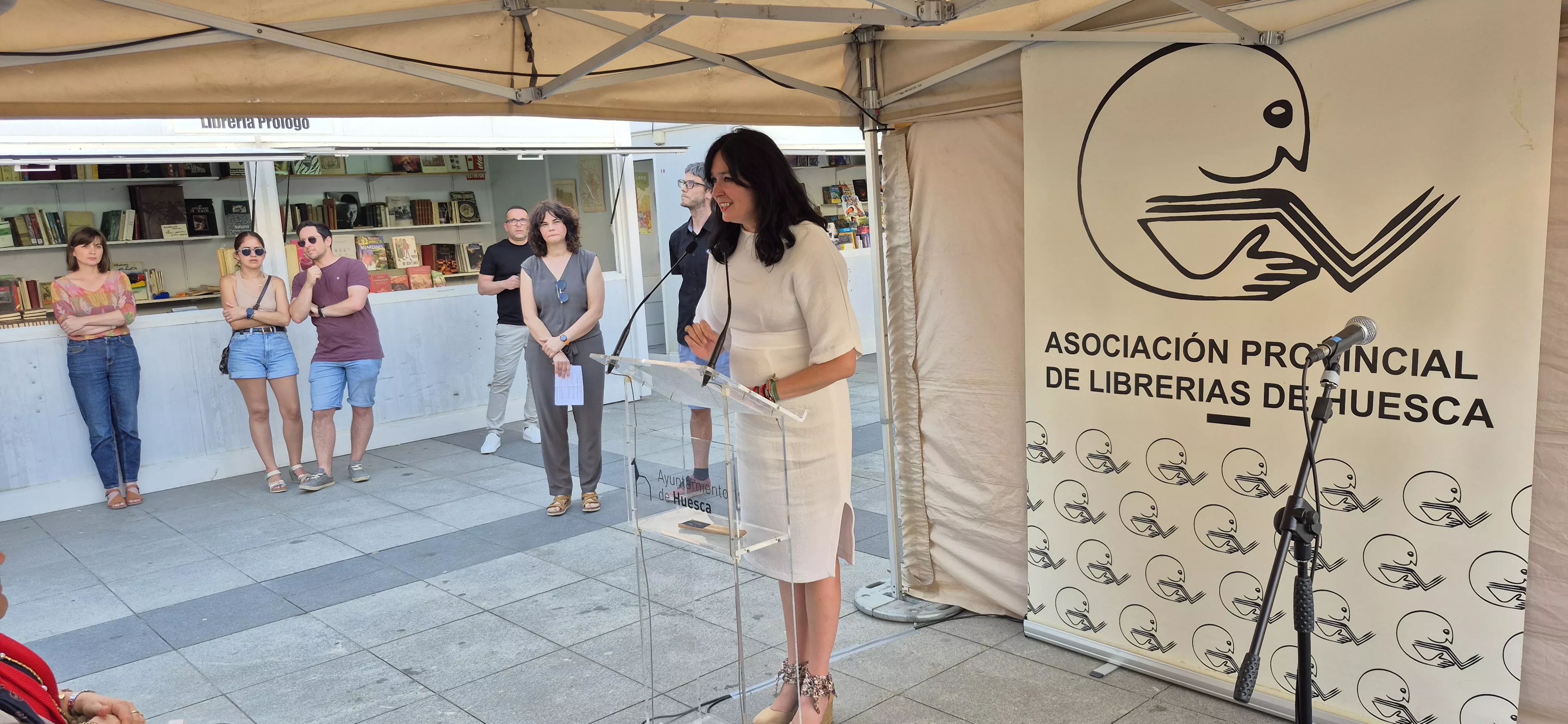 Lorena Orduna. Inauguración de la 42ª Feria del Libro de Huesca. Foto Myriam Martínez