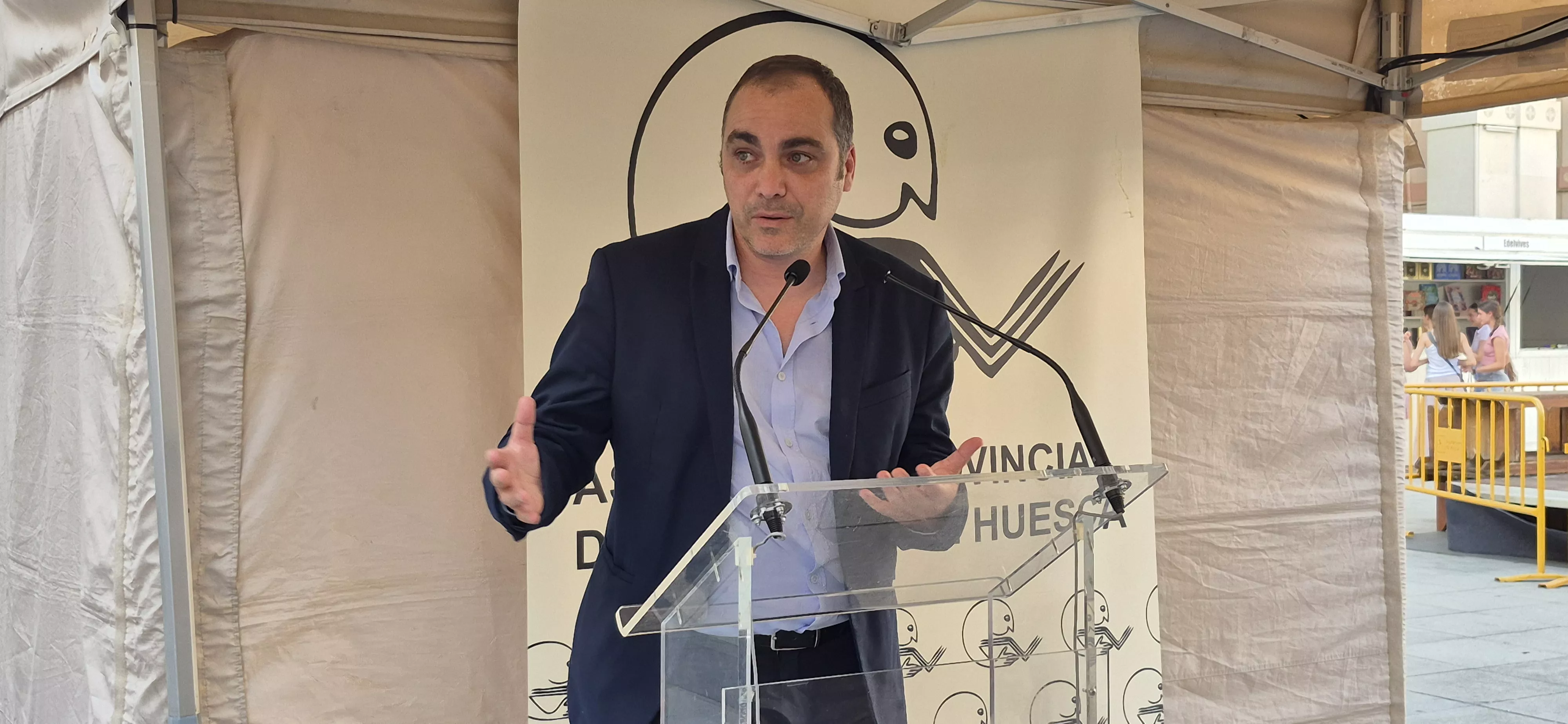Carlos Sampériz. Inauguración de la 42ª Feria del Libro de Huesca. Foto Myriam Martínez