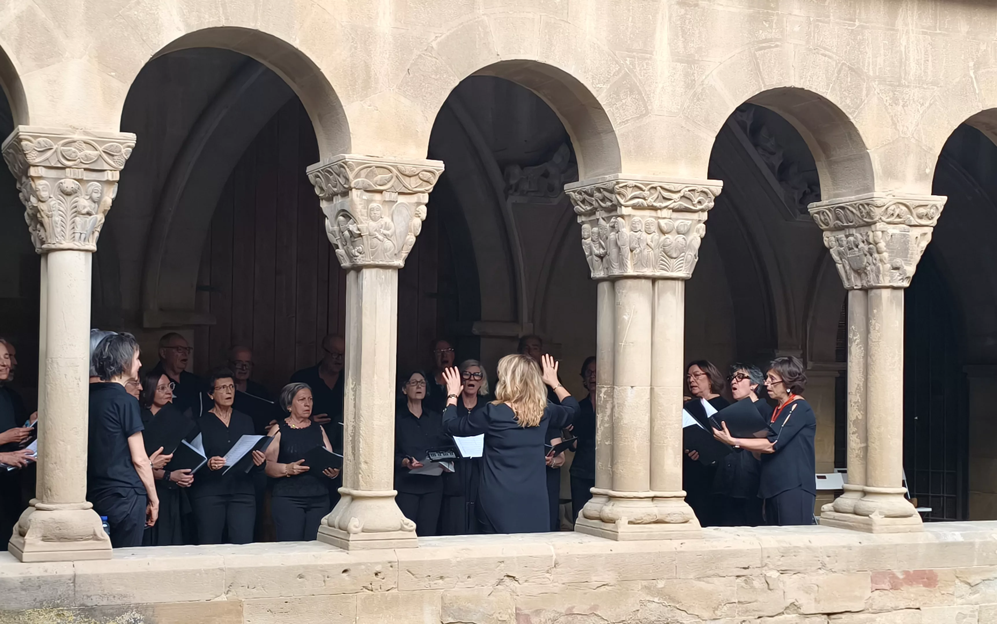 Homenaje  a los Reyes de Aragón en la iglesia de San Pedro el Viejo. Foto María José Sampietro Brosed