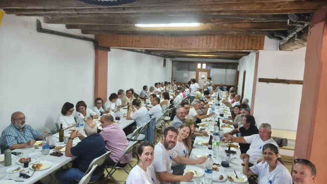 Camaradería en Biscarrués Camaradería en Biscarrués