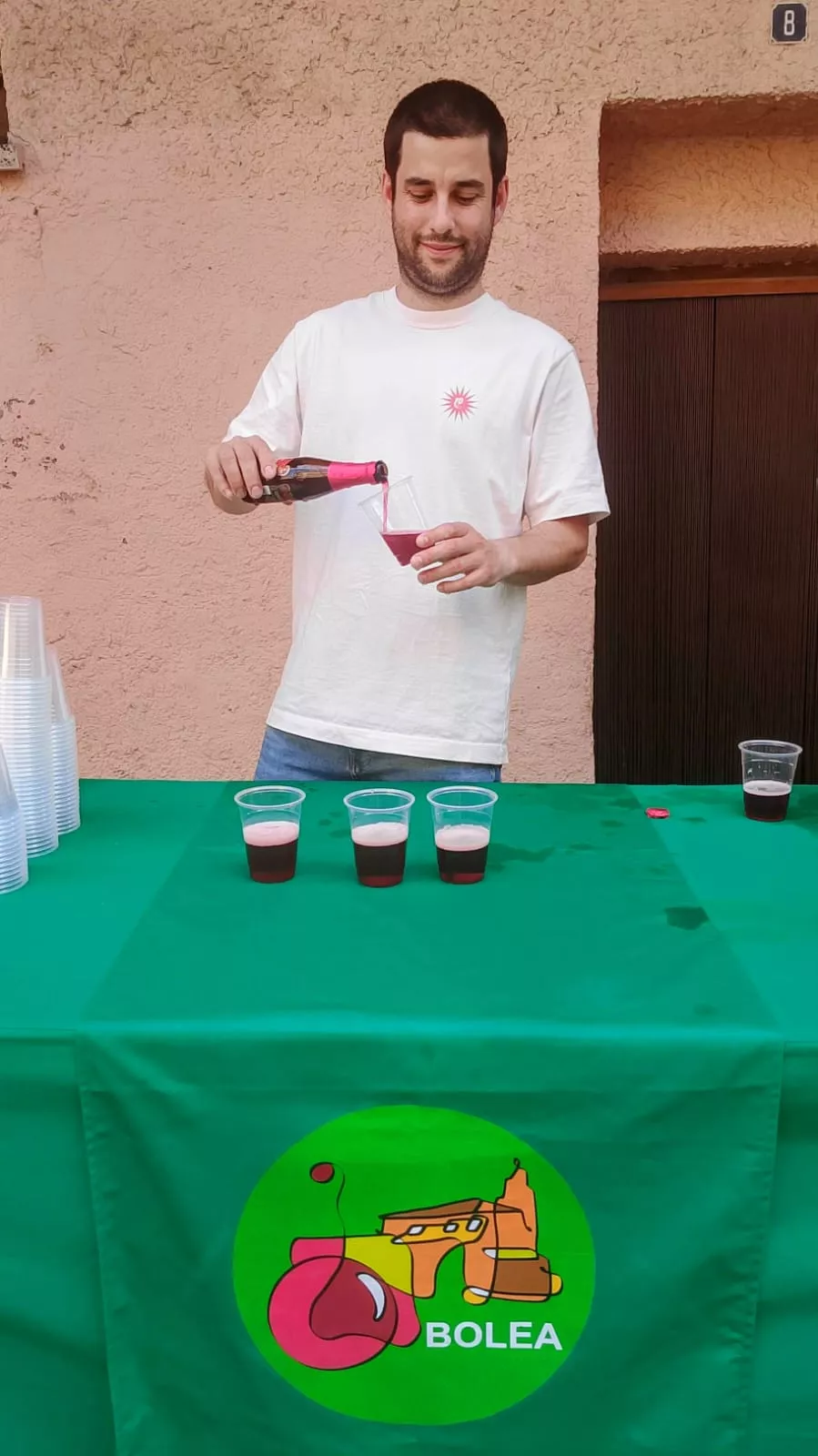 Cerveza de cereza, en Bolea, claro