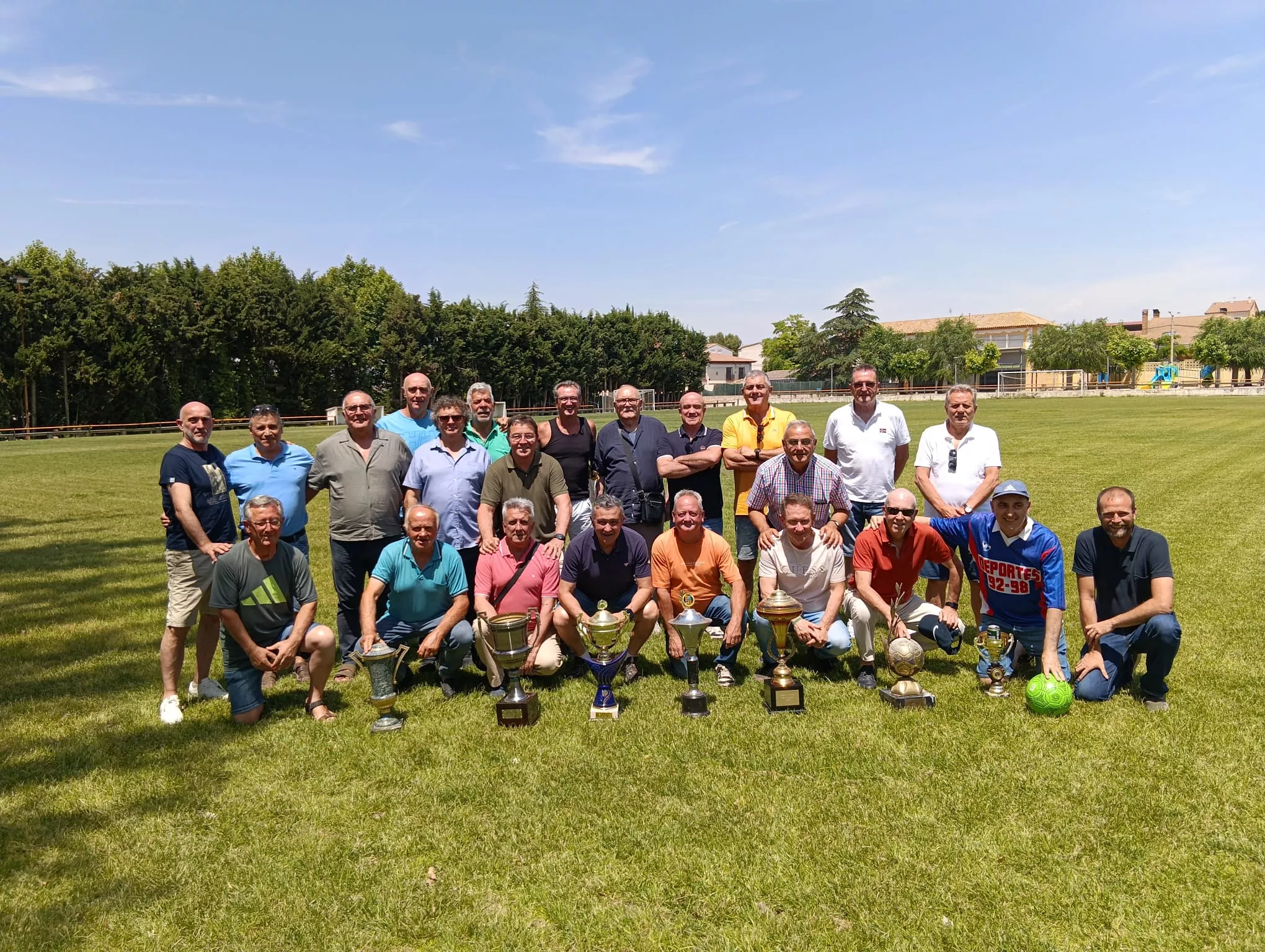 Una treintena de jugadores, directivos y entrenadores se han dado cita en Laborda Una treintena de jugadores, directivos y entrenadores se han dado cita en Laborda
