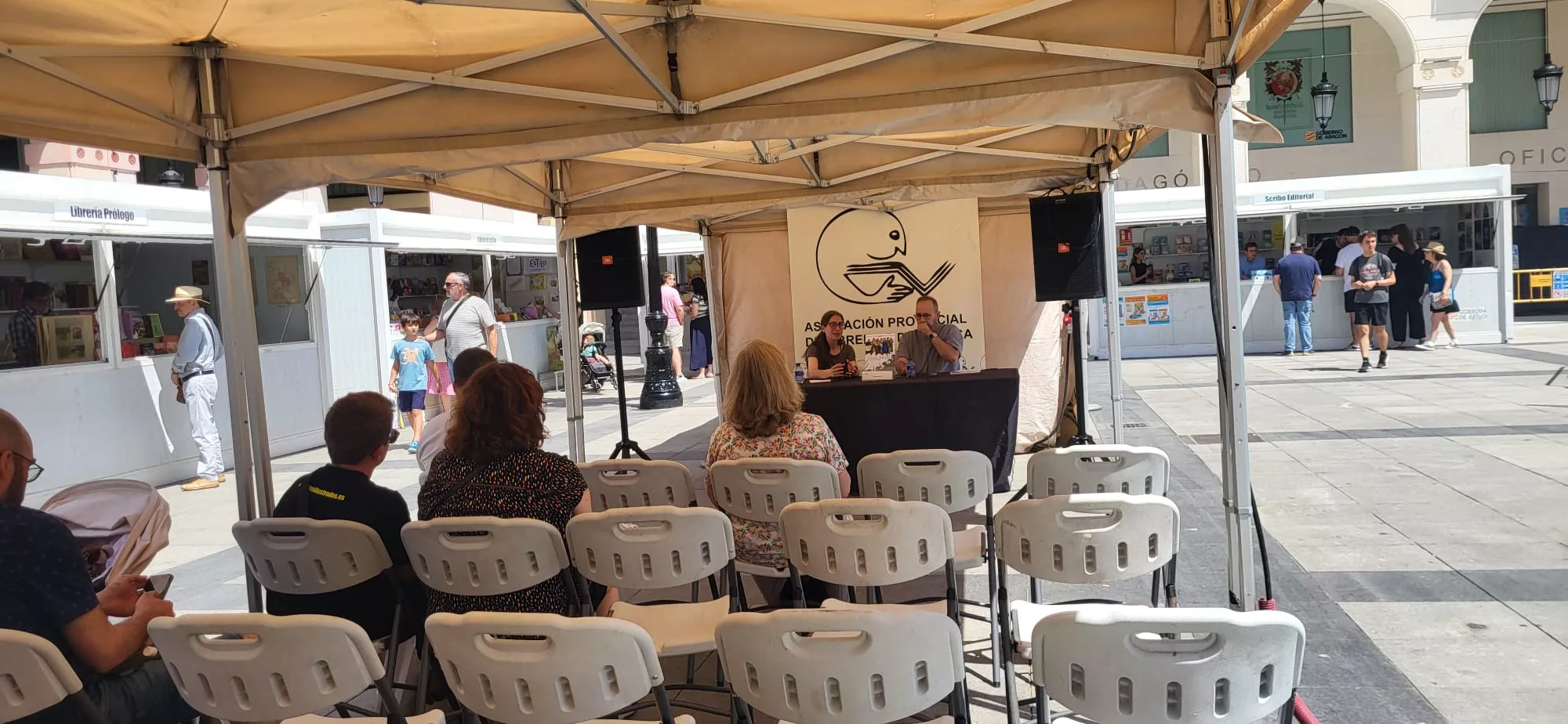 Presentación en la Feria del Libro de Huesca. Foto Mercedes Manterola