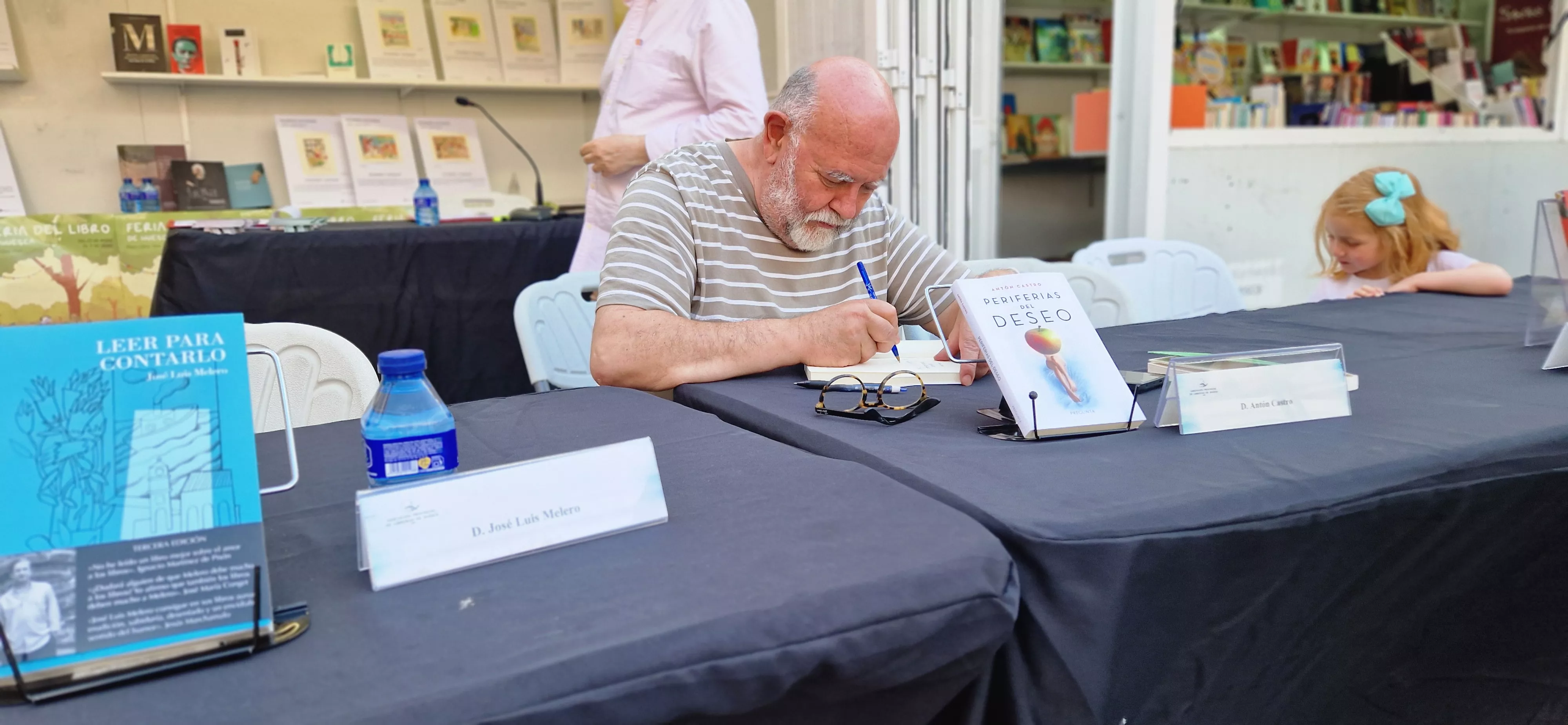 Antón Castró, en la 42ª Feria del Libro de Huesca. Foto Myriam Martínez