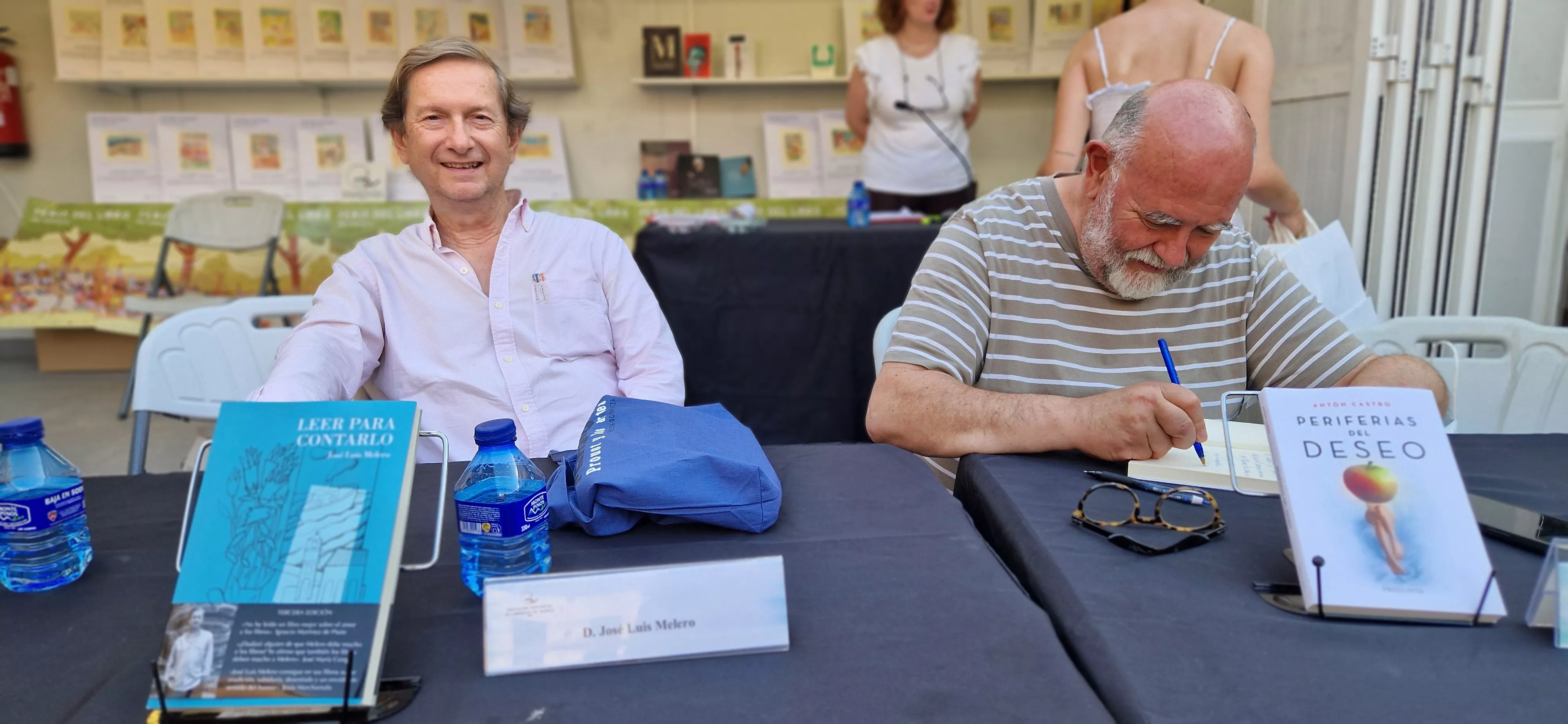 José Luis Melero y Antón Castró, en la 42ª Feria del Libro de Huesca. Foto Myriam Martínez