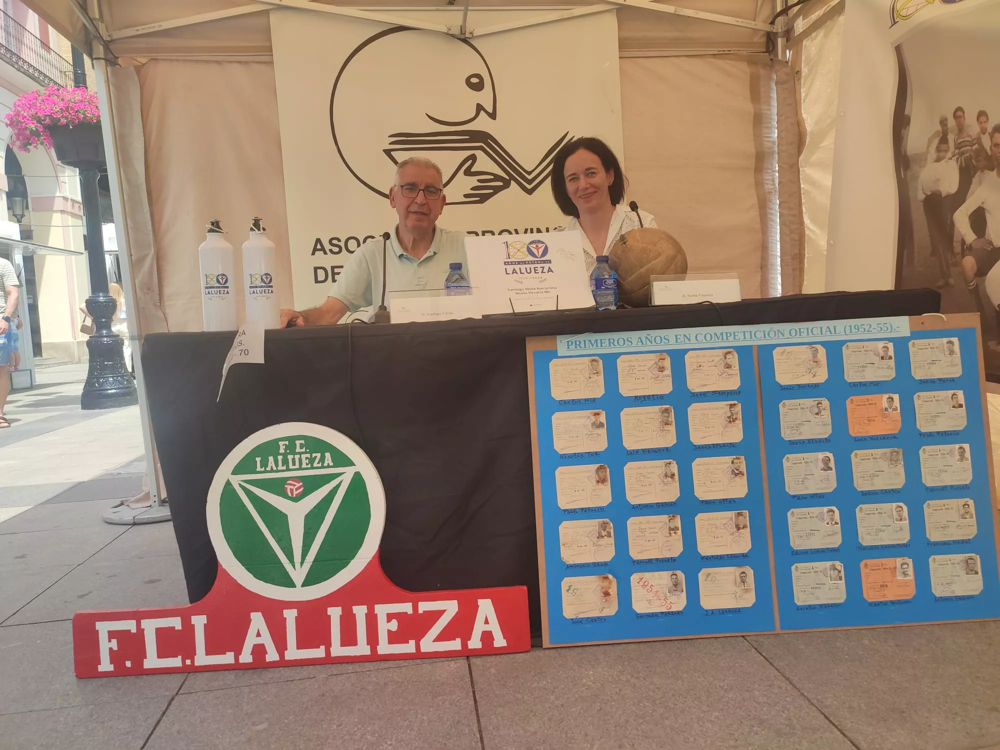 Santiago Vilella y Noelia Vizcarra, en la presentación de la Feria del Libro.