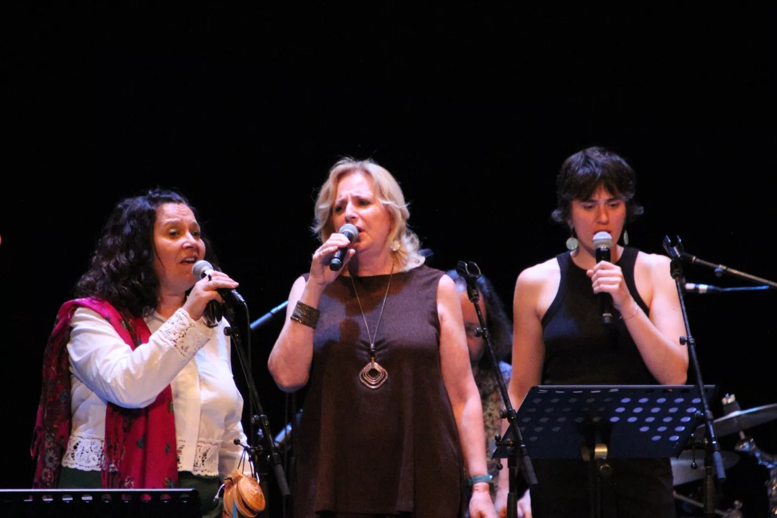 Fiesta en el Olimpia por el 40 aniversario de Biella Nuei. Foto Carlos Neofato