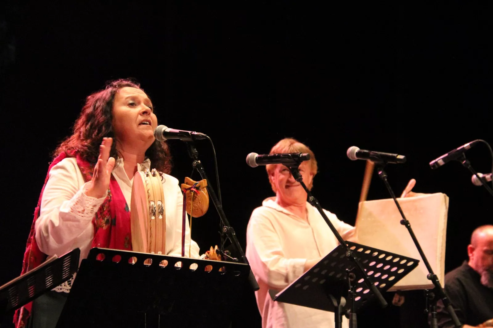 Fiesta en el Olimpia por el 40 aniversario de Biella Nuei. Foto Carlos Neofato