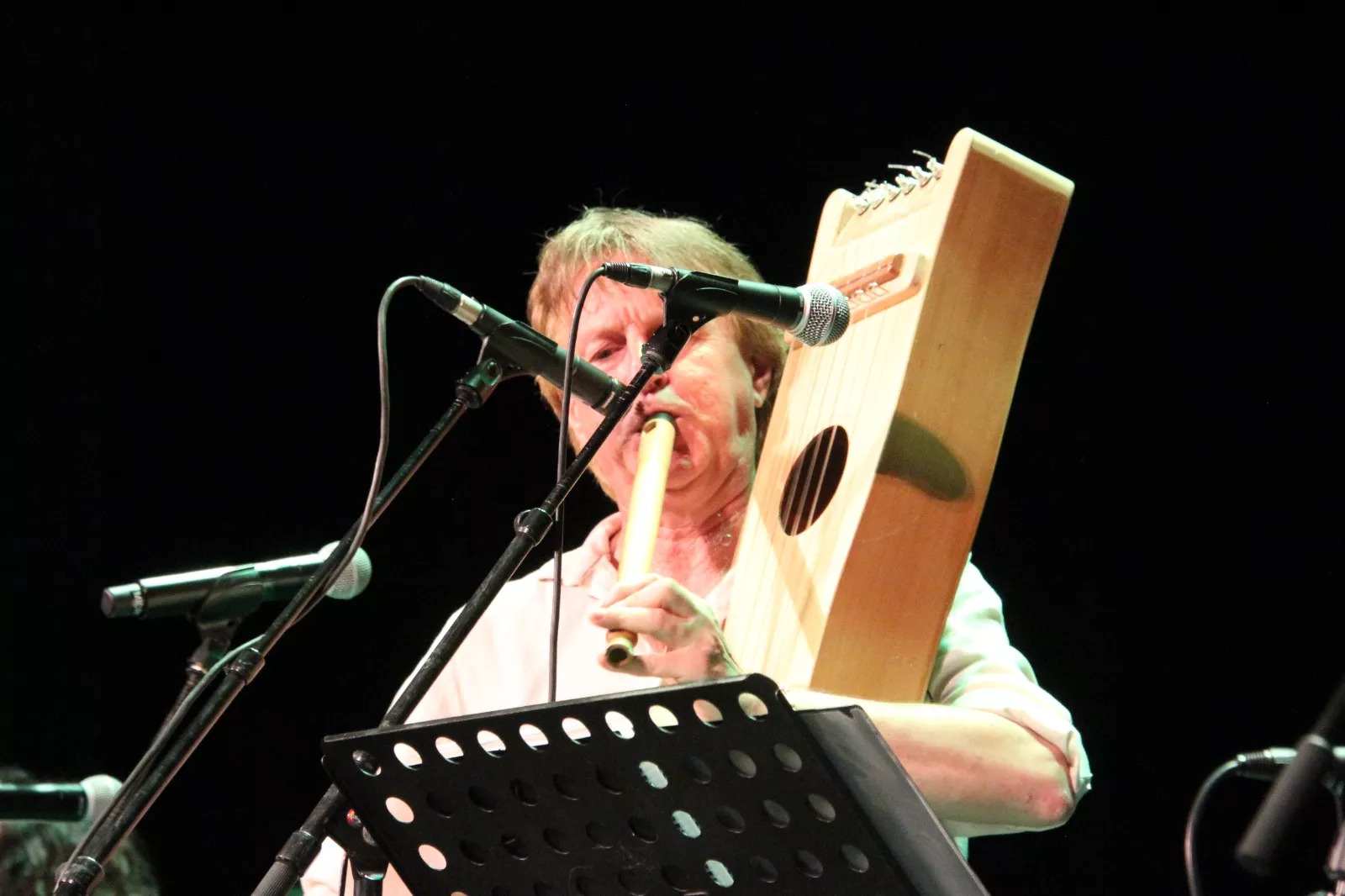Fiesta en el Olimpia por el 40 aniversario de Biella Nuei. Foto Carlos Neofato