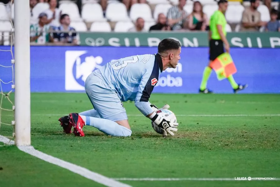 Dani Jiménez, de lo poco salvable entre los jugadores del Huesca