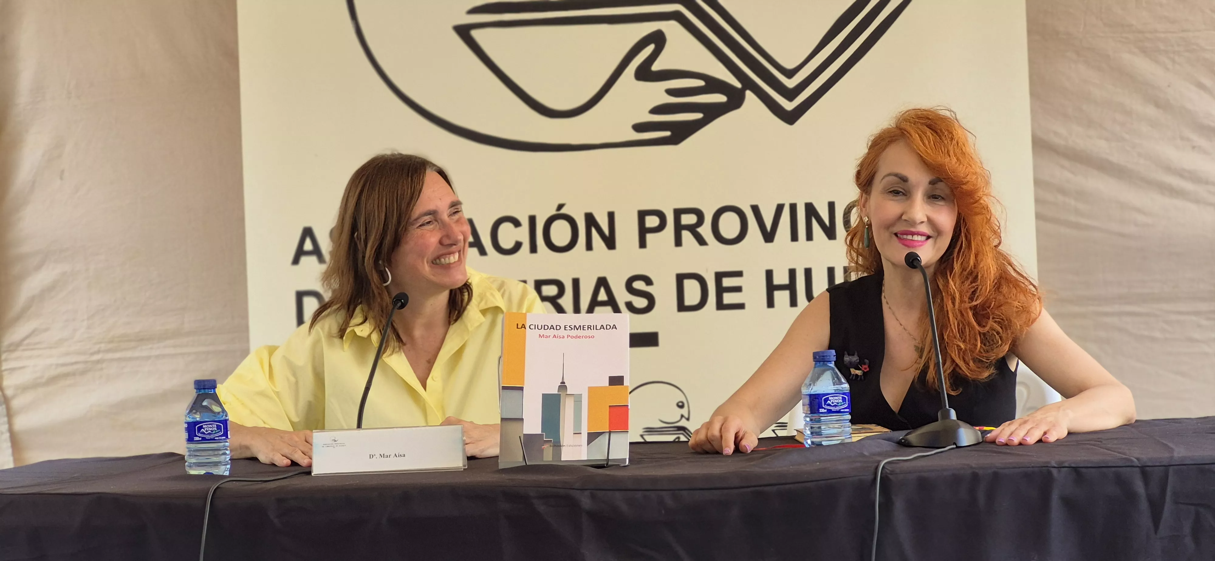Mar Aísa y Angélica Morales. 42ª Feria del Libro de Huesca. Foto Myriam Martínez