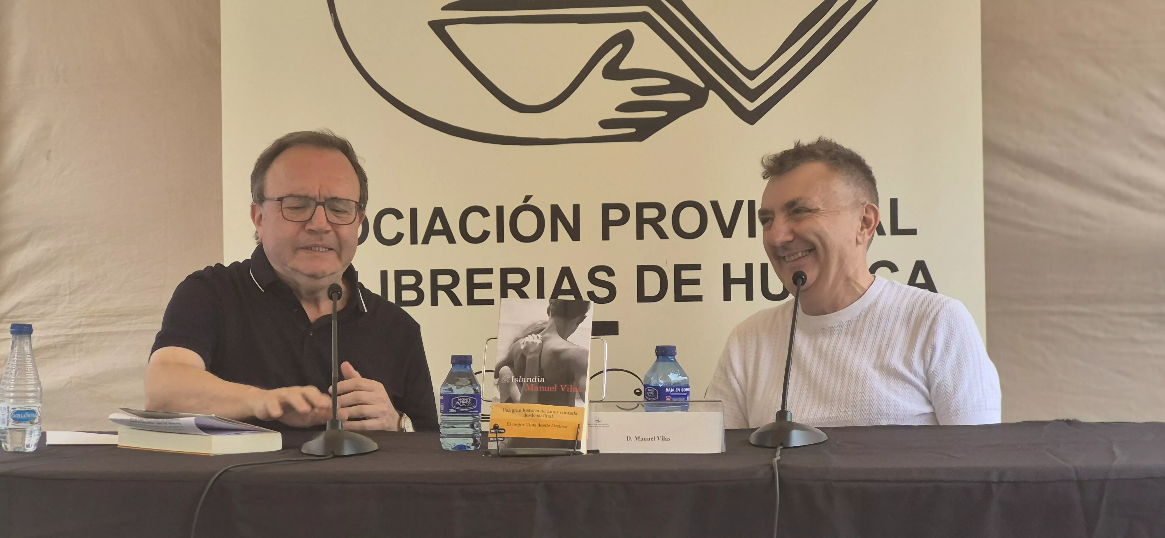 José Domingo Dueñas y Manuel Vilas. 42ª Feria del Libro de Huesca. Foto Myriam Martínez42ª Feria del Libro de Huesca. Foto Myriam Martínez