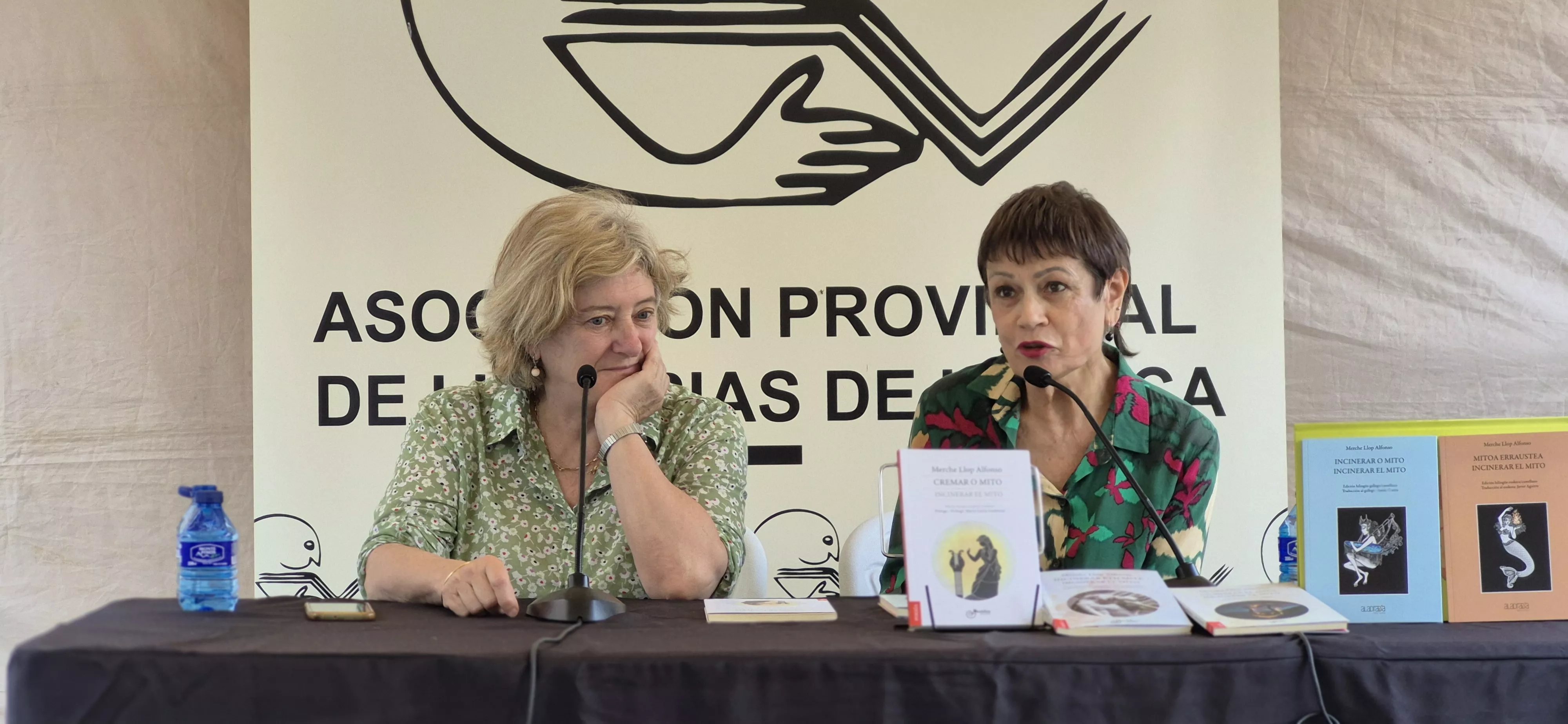 Chulia Ara y Merche Llop. 42ª Feria del Libro de Huesca. Foto Myriam Martínez