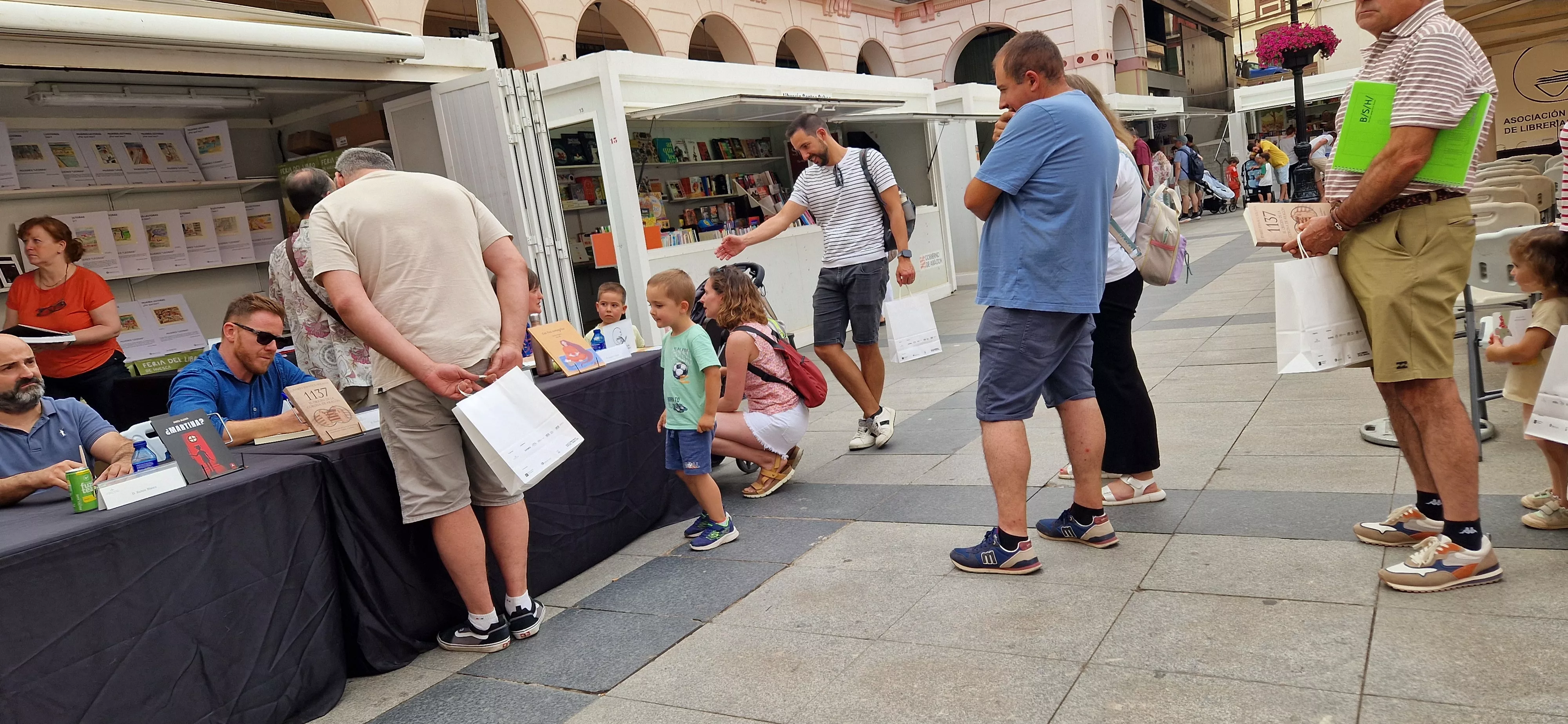 42 Feria del Libro de Huesca el lunes 1 de junio. Foto Myriam Martínez