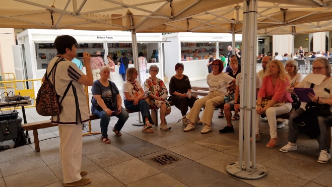 Presentación de podcast «¿Nos cuidamos? en la 42 Feria del Libro de Huesca el lunes 1 de junio. Foto Myriam Martínez Presentación de podcast «¿Nos cuidamos? en la 42 Feria del Libro de Huesca el lunes 1 de junio. Foto Myriam Martínez