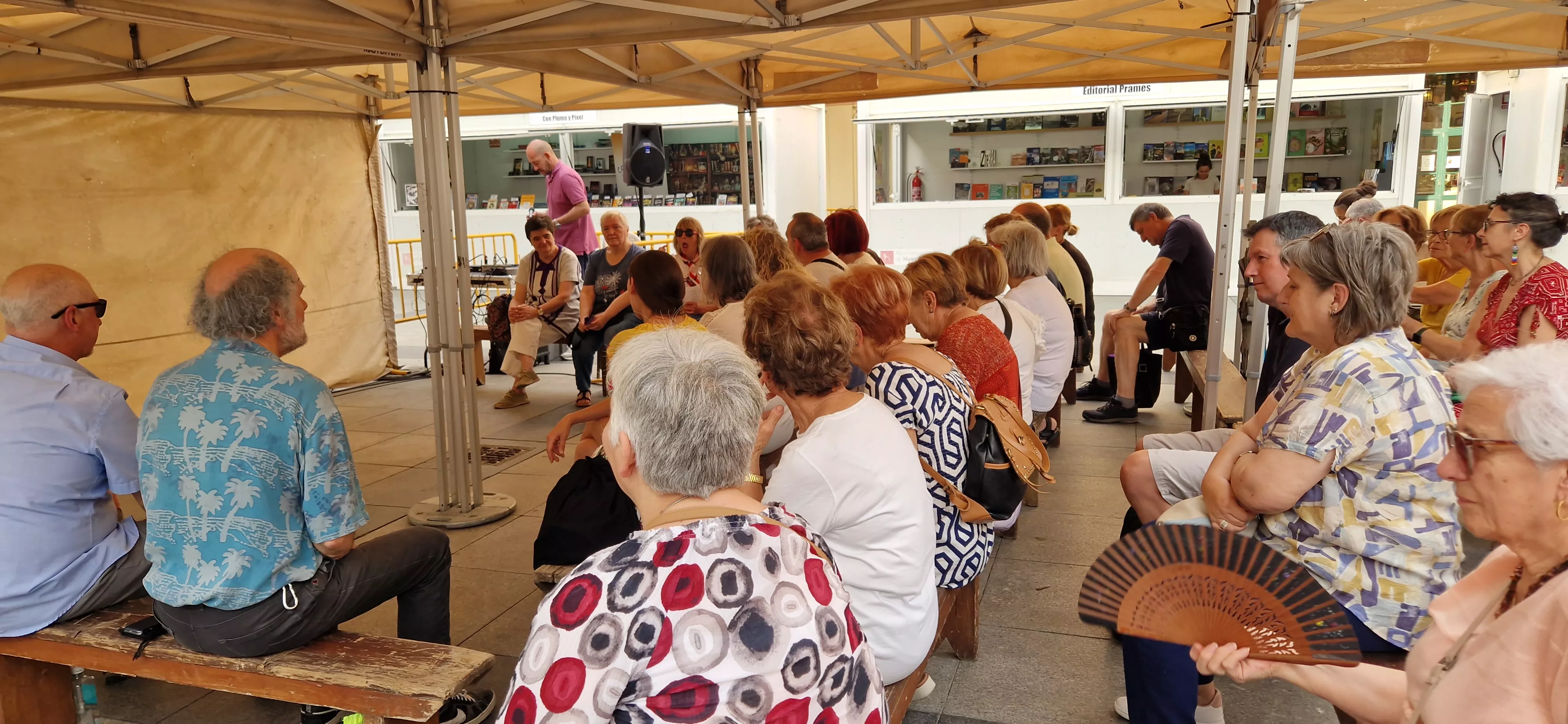 Presentación de podcast «¿Nos cuidamos? en la 42 Feria del Libro de Huesca el lunes 1 de junio. Foto Myriam Martínez