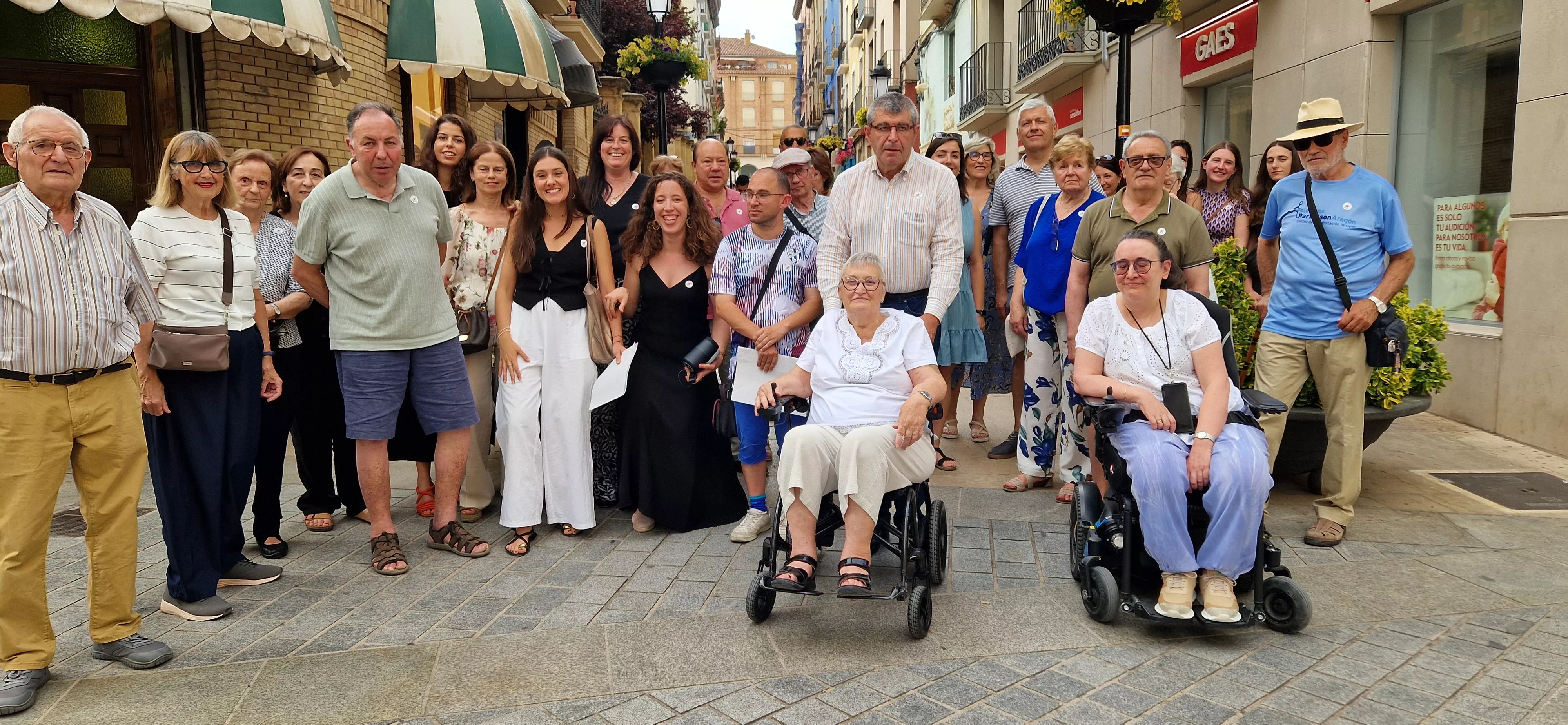 Encuentro de "cuerpos rebeldes" en la 42 Feria del Libro de Huesca el lunes 1 de junio. Foto Myriam Martínez
