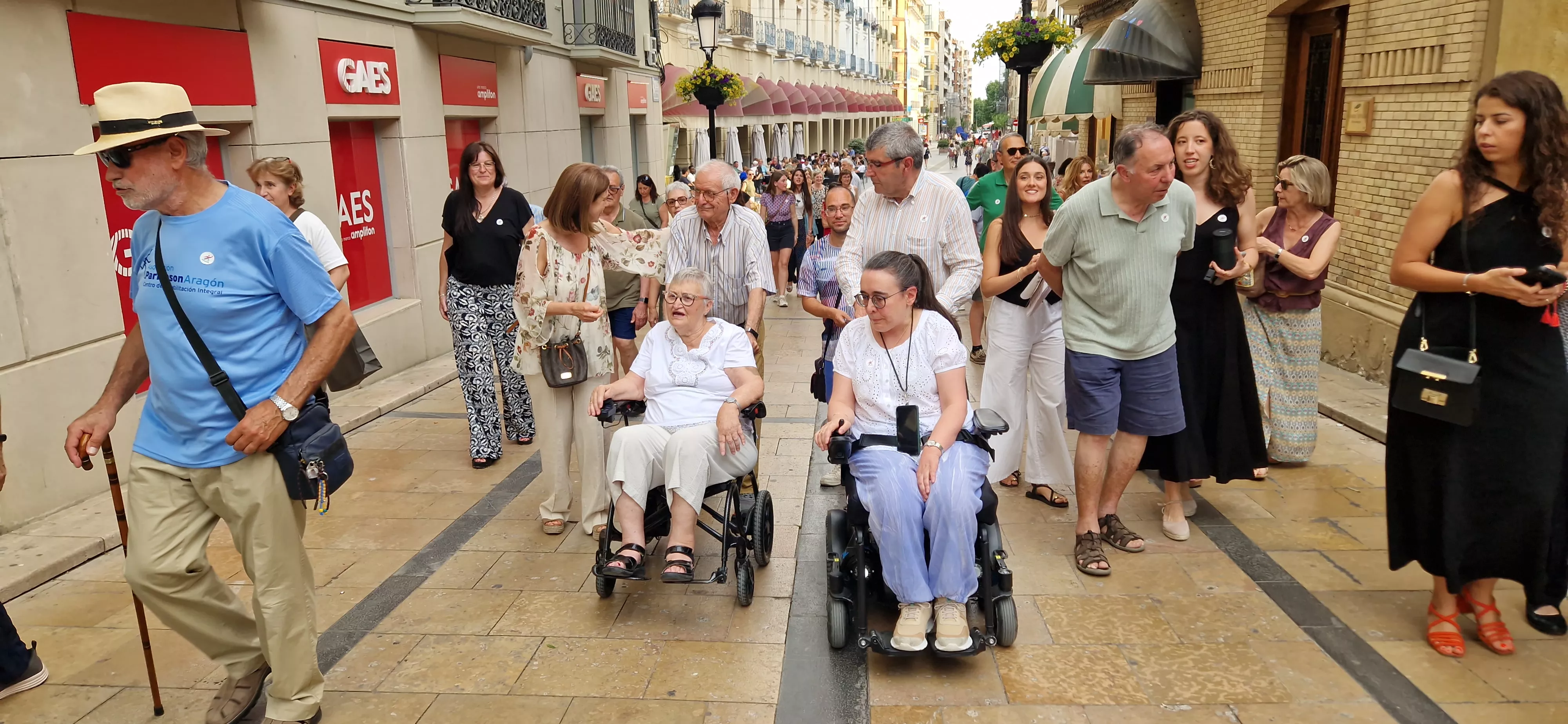 Encuentro de "cuerpos rebeldes" en la 42 Feria del Libro de Huesca el lunes 1 de junio. Foto Myriam Martínez