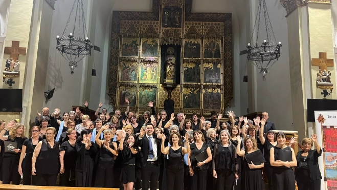 Saludo de los participantes en el encuentro en Binéfar