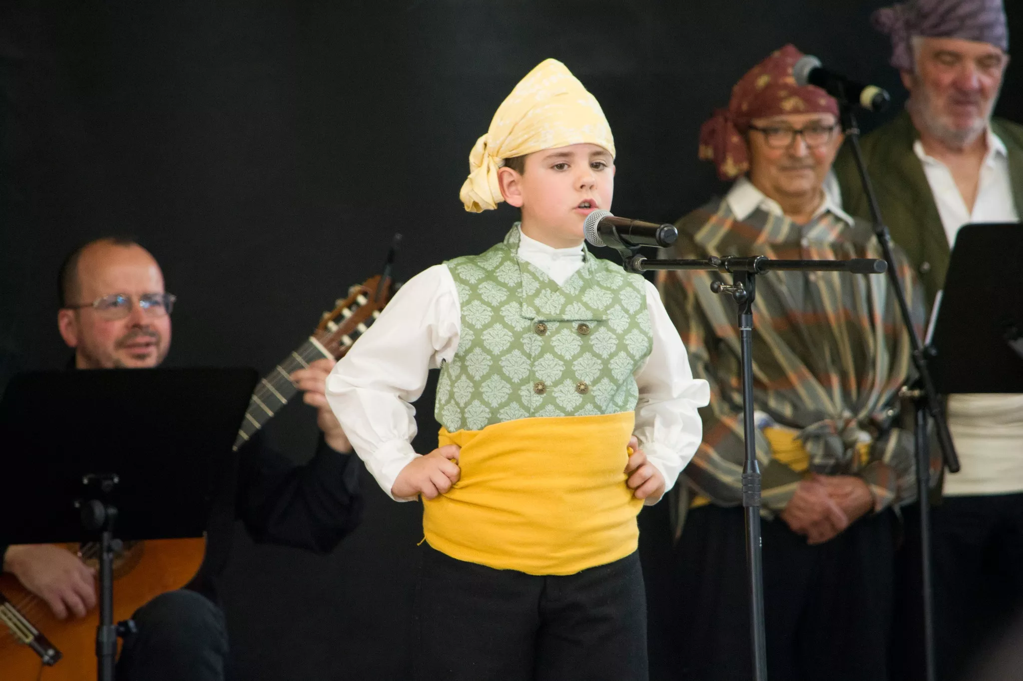 Festival de fin de curso de la Escuela de Folklore y Música de Huesca en Chimillas. Foto David Claveria