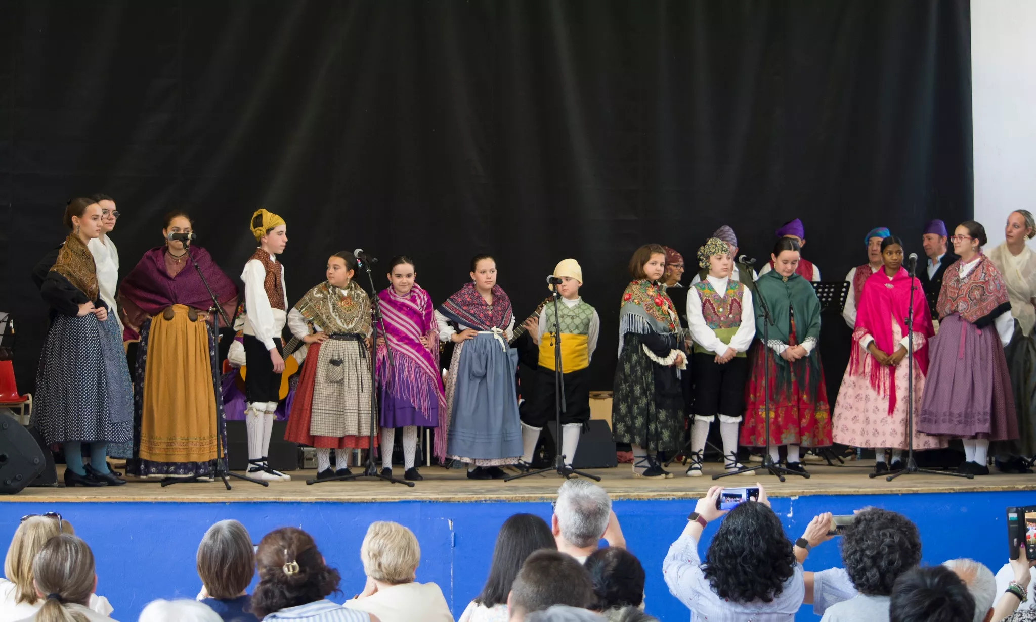 Festival de fin de curso de la Escuela de Folklore y Música de Huesca en Chimillas. Foto David Claveria