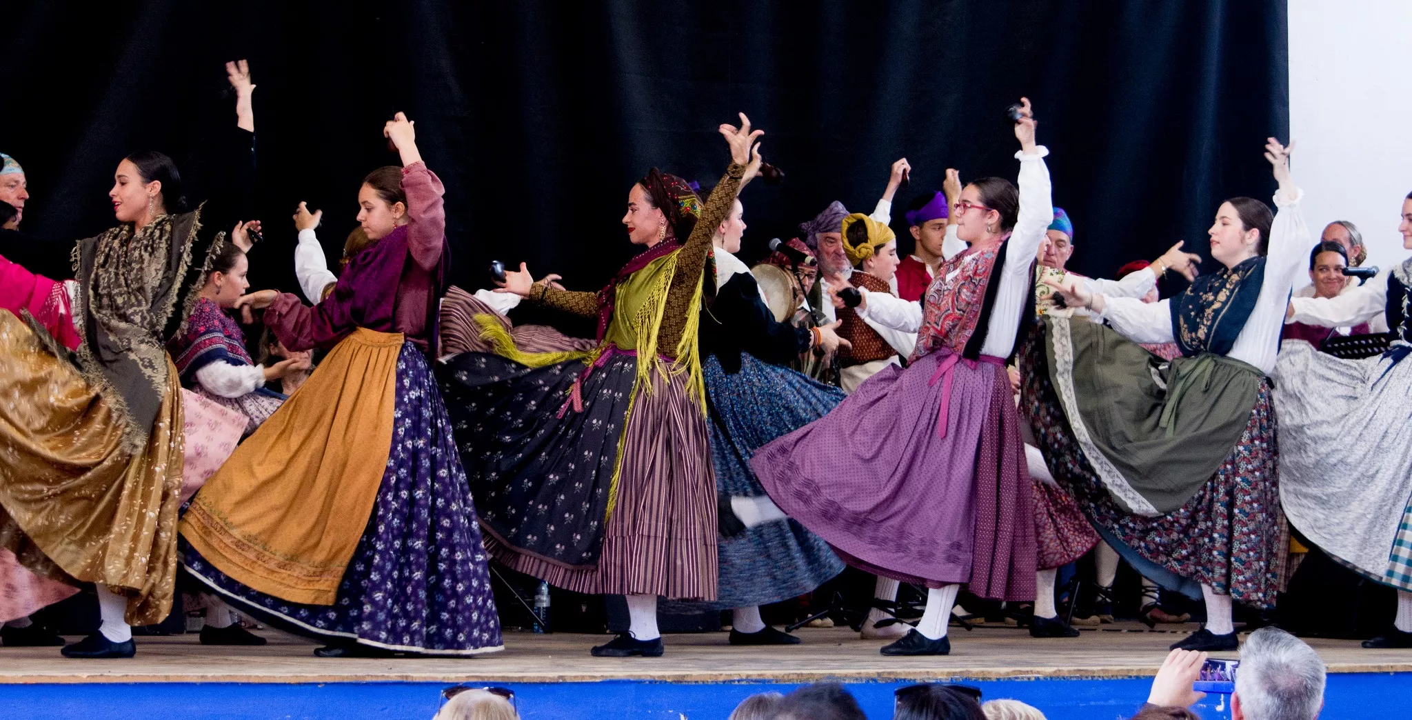 Festival de fin de curso de la Escuela de Folklore y Música de Huesca en Chimillas. Foto David Claveria