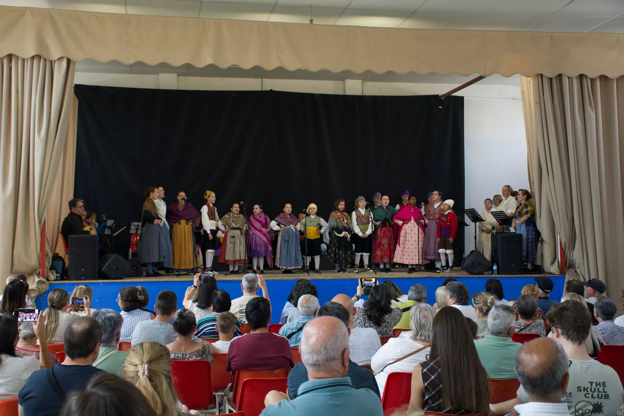 Festival de fin de curso de la Escuela de Folklore y Música de Huesca en Chimillas. Foto David Claveria