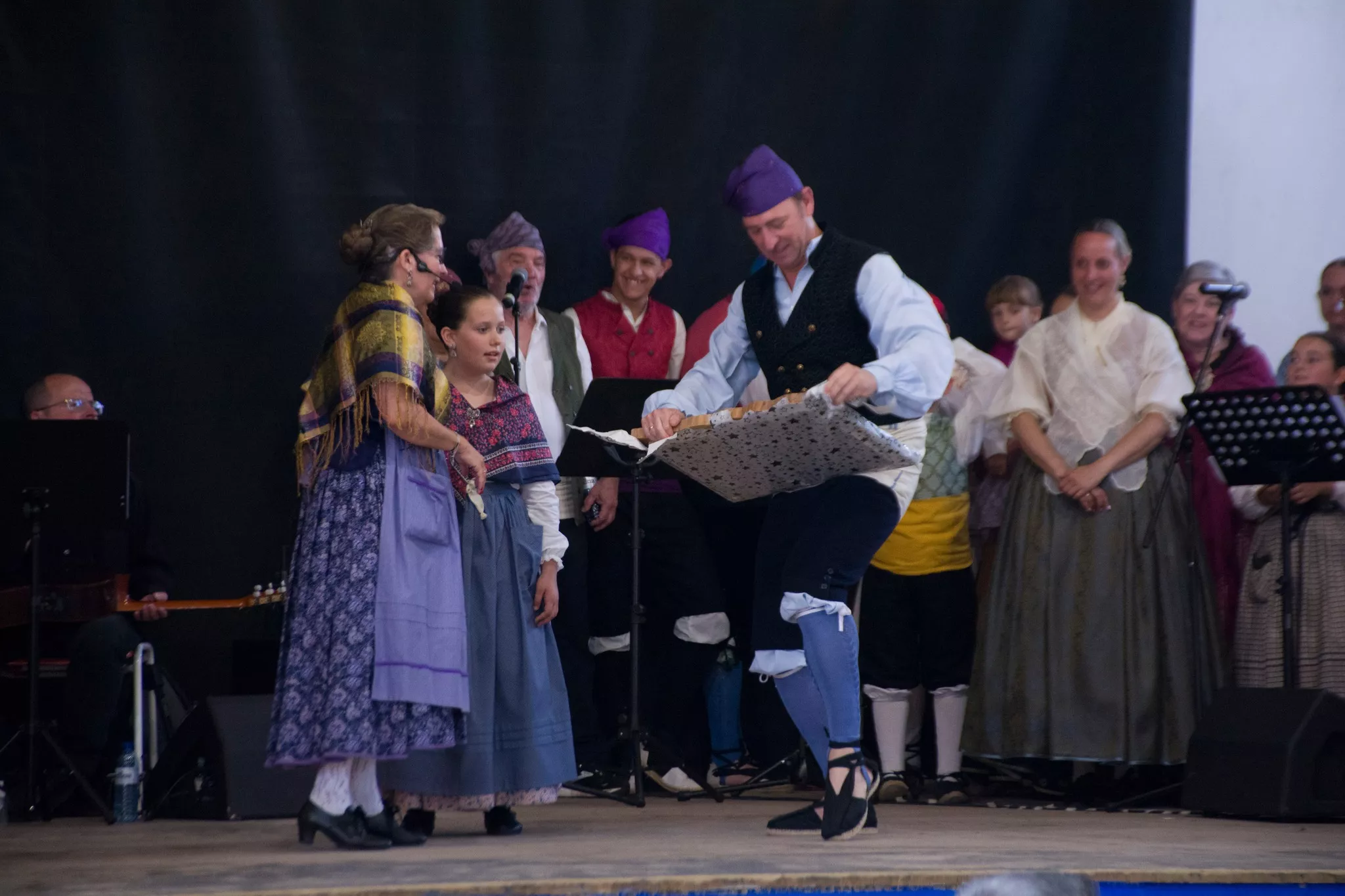 Festival de fin de curso de la Escuela de Folklore y Música de Huesca en Chimillas. Foto David Claveria