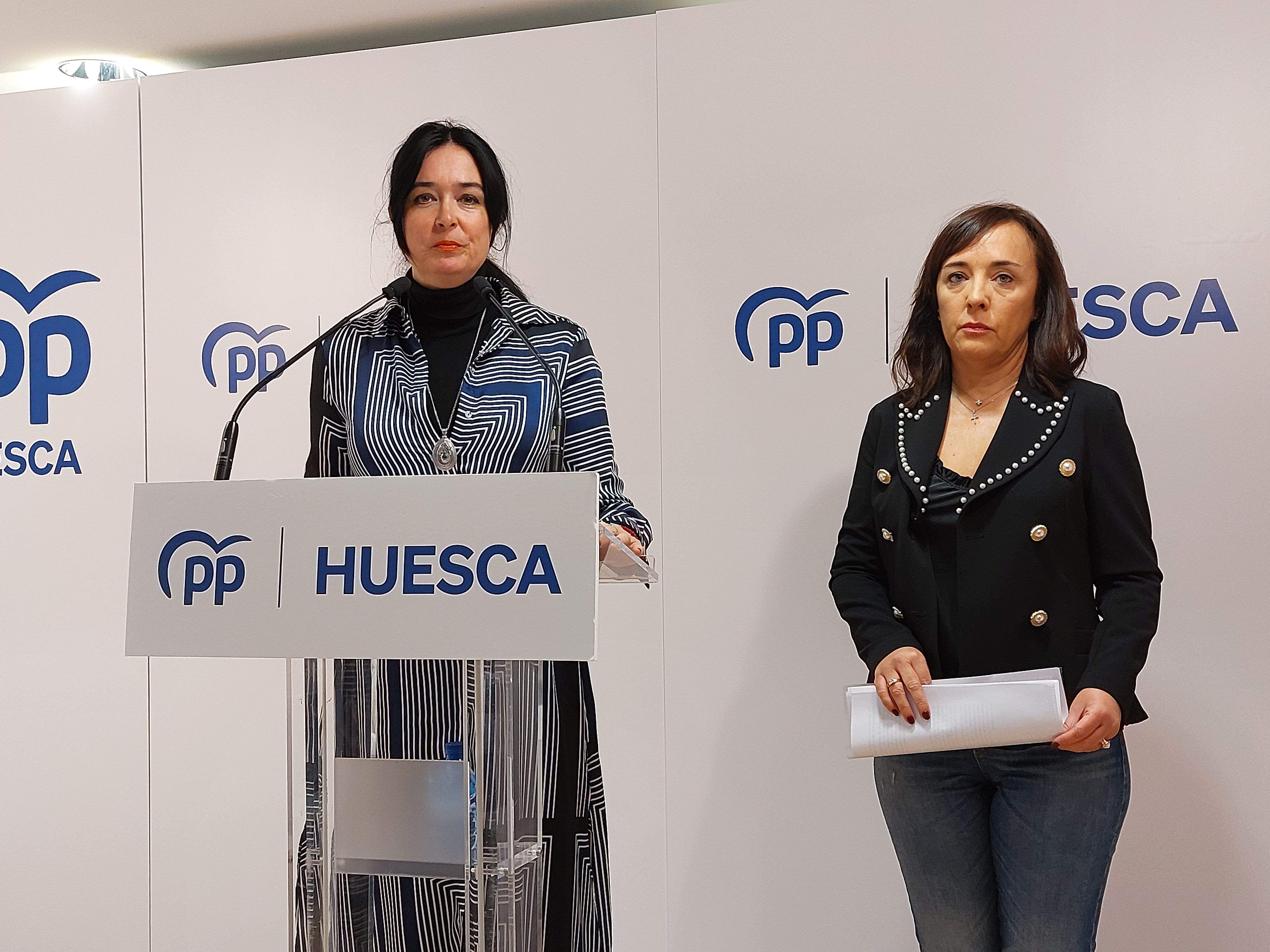Lorena Orduna y Gema Allué en la rueda de prensa en el PP