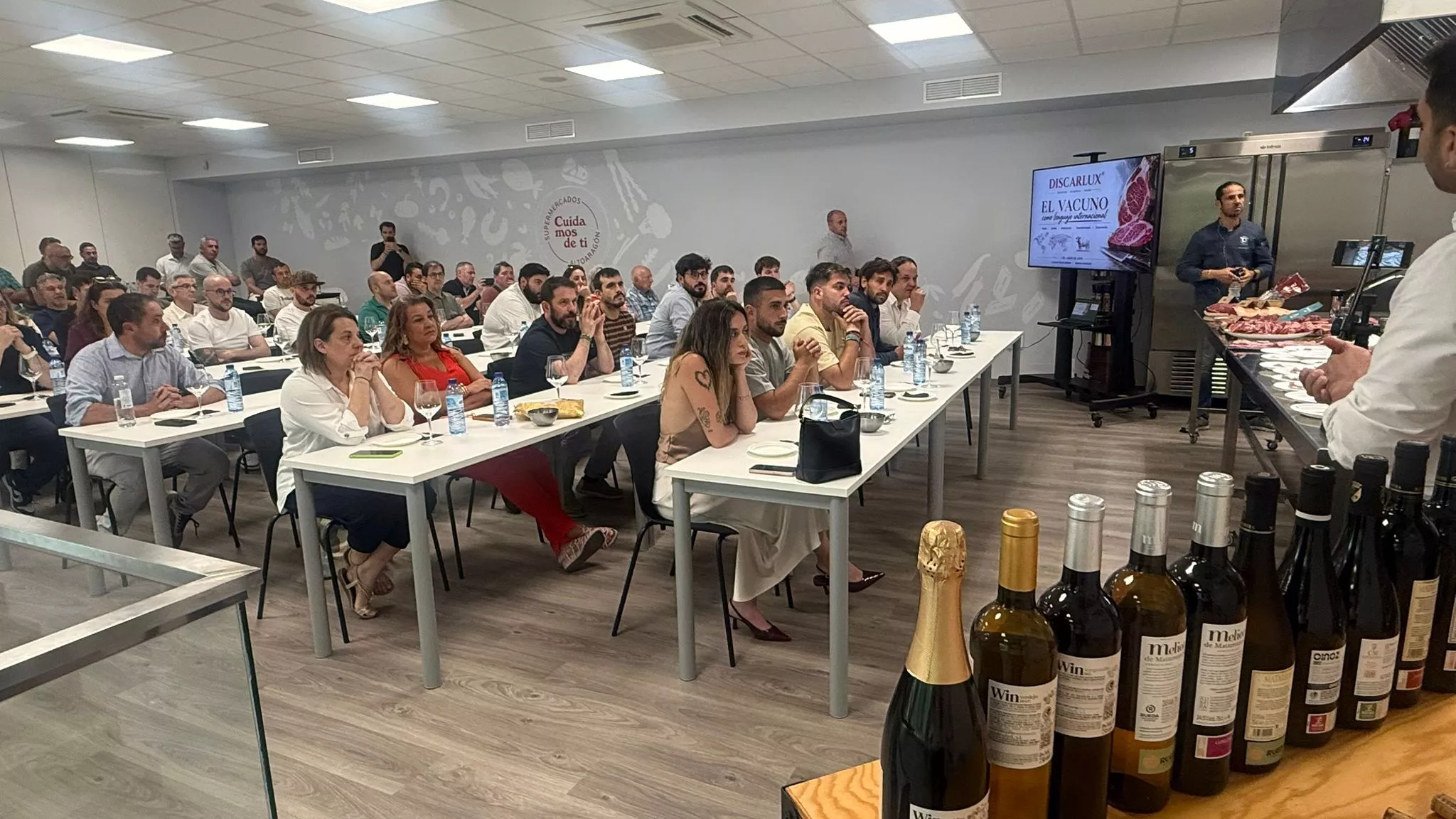Jornada sobre vacuno y vinos en el Cash & Carry Altoaragón