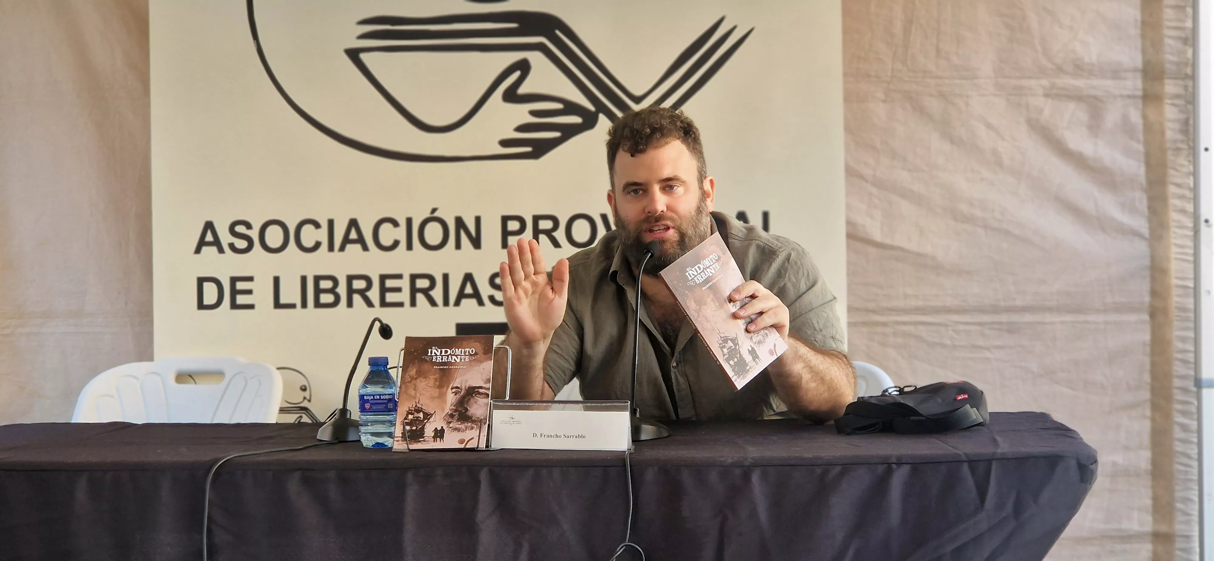 Francho Sarrablo, en la 42 Feria del libro de Huesca. Foto Myriam Martínez