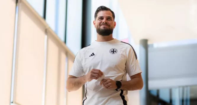 Pep Oriol seguirá en el banquillo de la Escuela