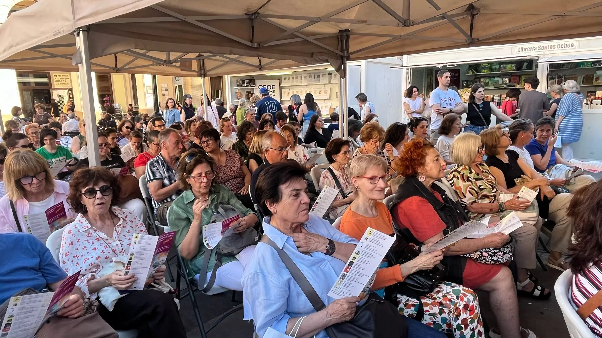 Encuentro de los clubes de lectura de la Huesca en la 42 Feria del Libro. Foto Mercedes Manterola