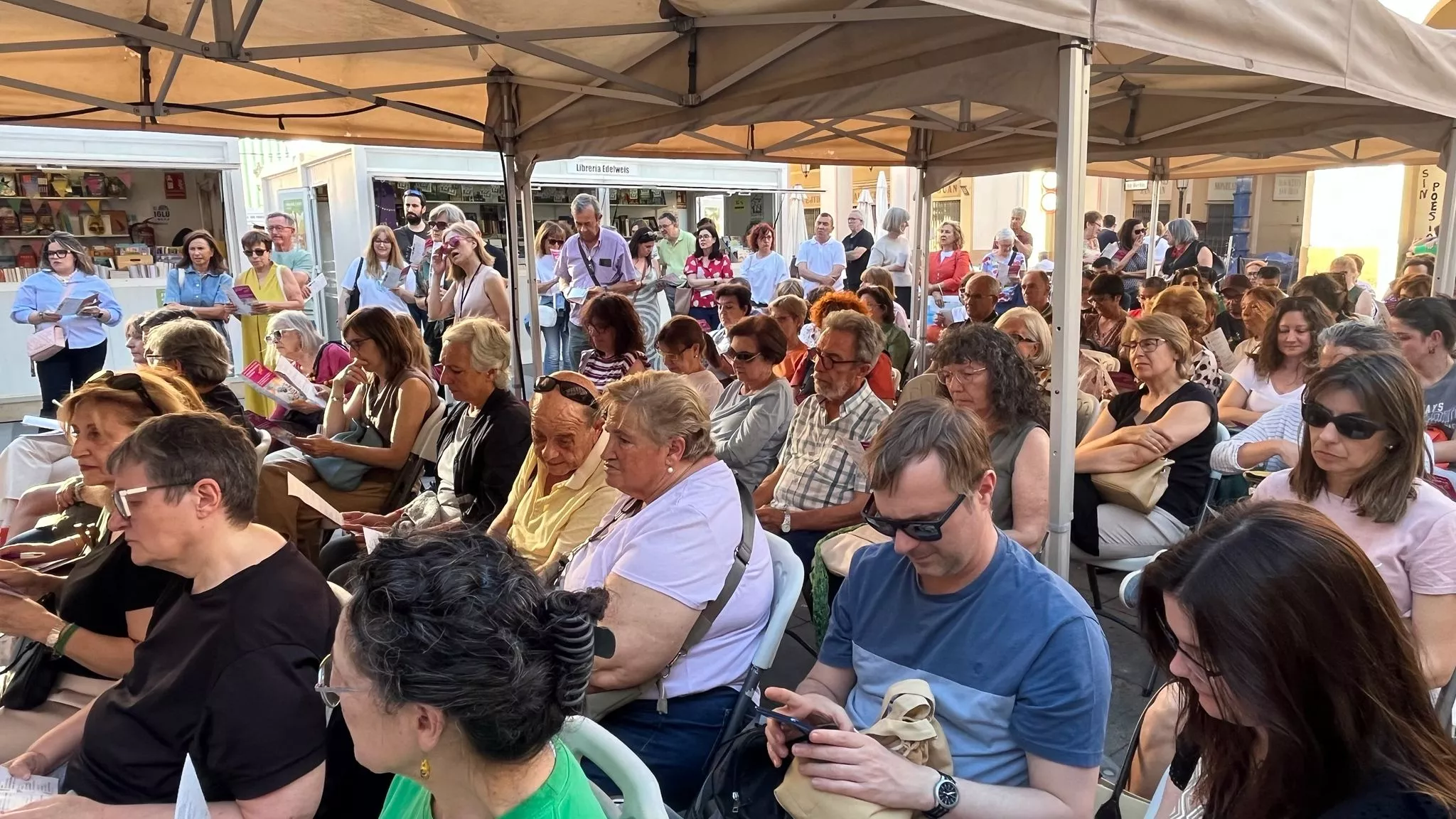  Encuentro de los clubes de lectura de la Huesca en la 42 Feria del Libro. Foto Mercedes Manterola