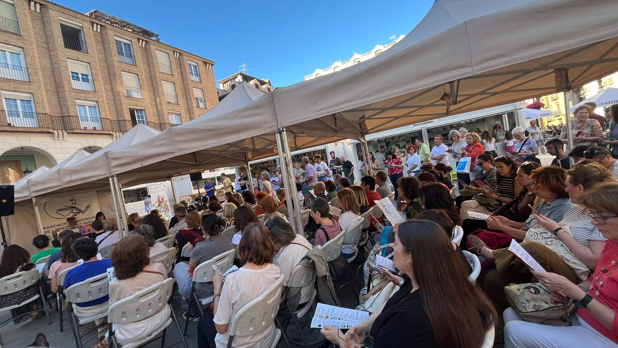  Encuentro de los clubes de lectura de la Huesca en la 42 Feria del Libro. Foto Mercedes Manterola