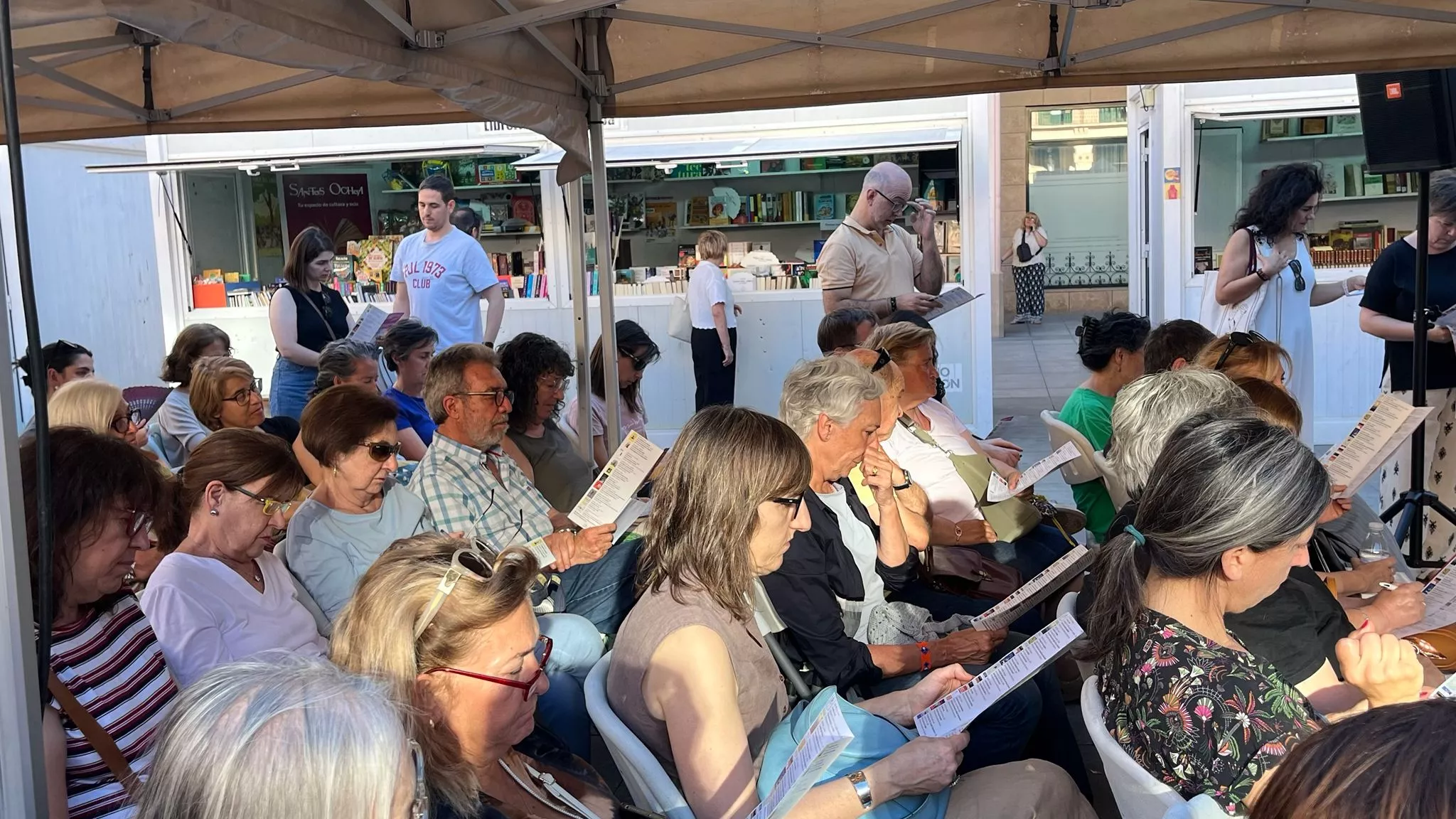  Encuentro de los clubes de lectura de la Huesca en la 42 Feria del Libro. Foto Mercedes Manterola