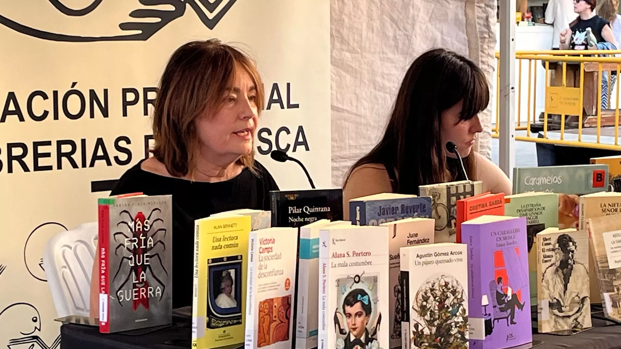  Encuentro de los clubes de lectura de la Huesca en la 42 Feria del Libro. Foto Mercedes Manterola
