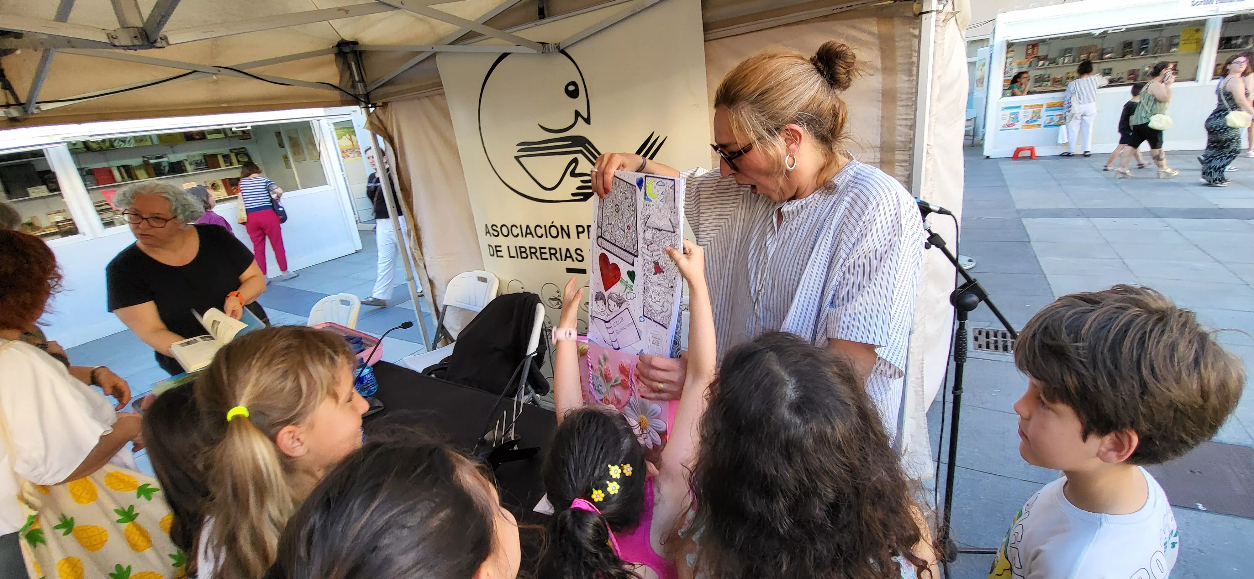 Encuentro de los clubes de lectura infantiles con Mar Benegas. Foto Mercedes Manterola