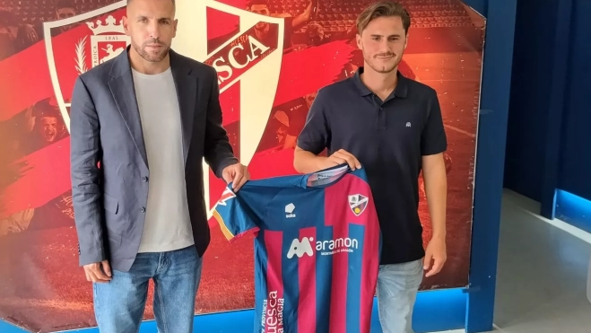 Con Pablo, su ayudante principal