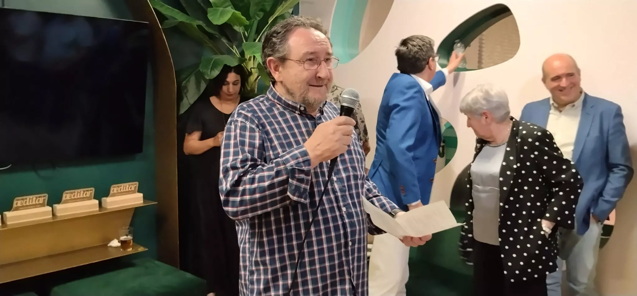 Premios Aeditar a Myriam Martínez y Víctor Castillón