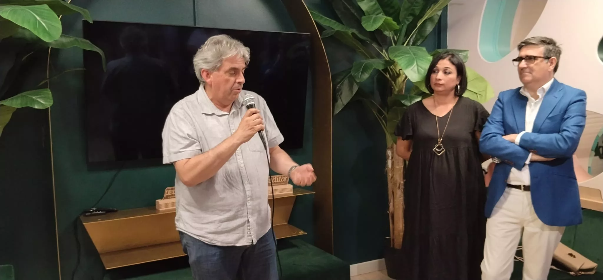 Premios Aeditar a Myriam Martínez y Víctor Castillón