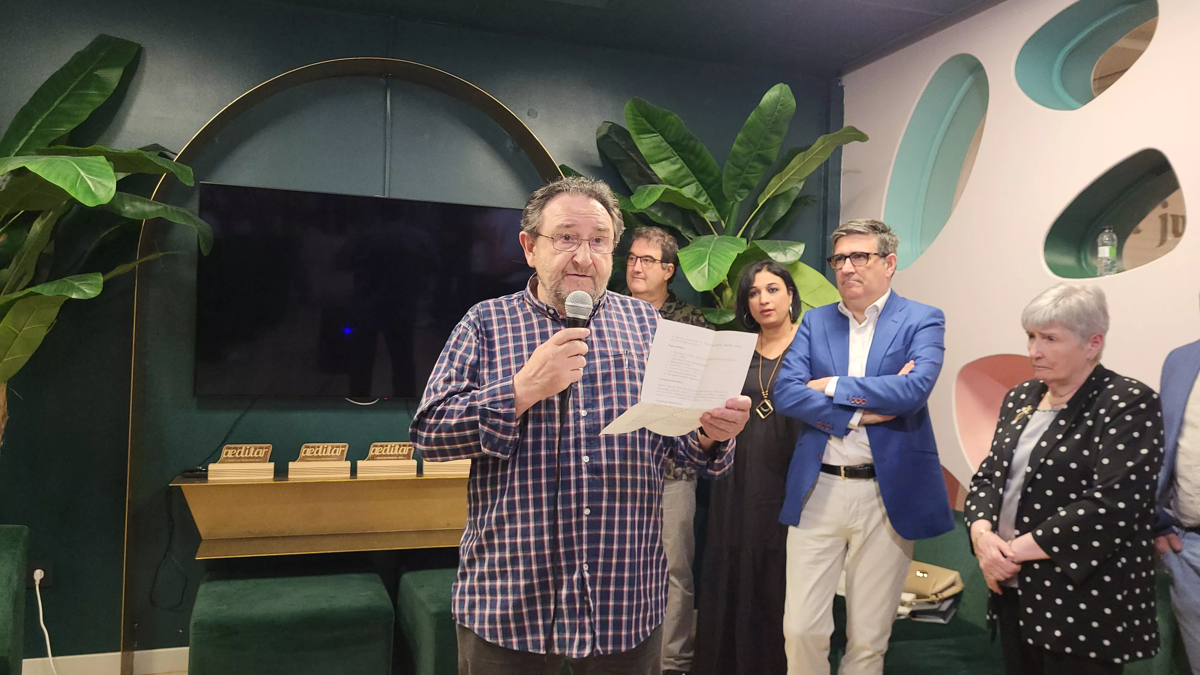 Premios Aeditar a Myriam Martínez y Víctor Castillón