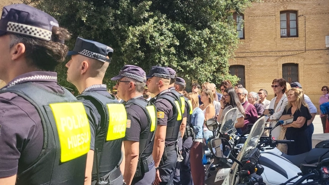 Imagen del acto en la plaza de la Universidad. 
