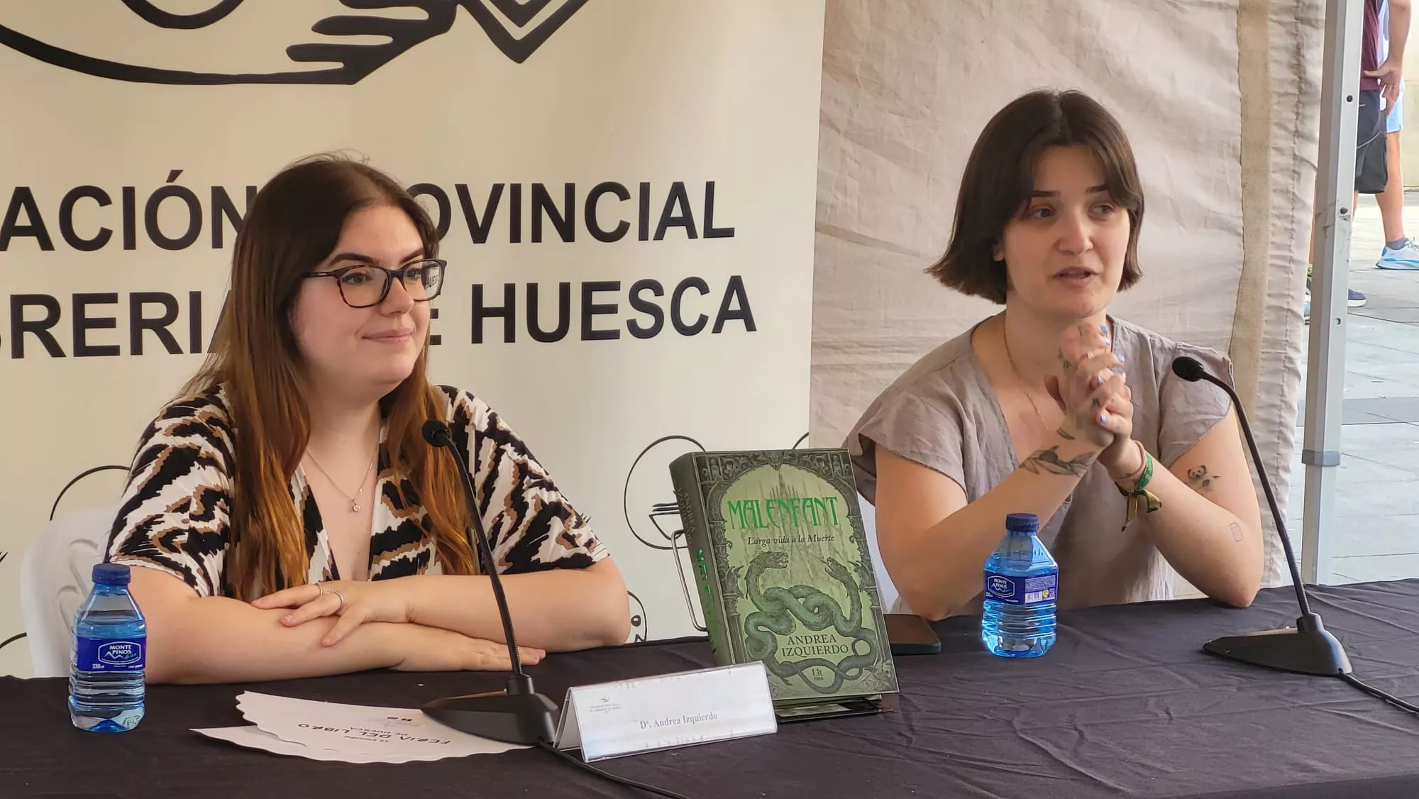 Andre Izquierdo y Emma, en la presentación de Malenfant en la Feria del Libro de Huesca